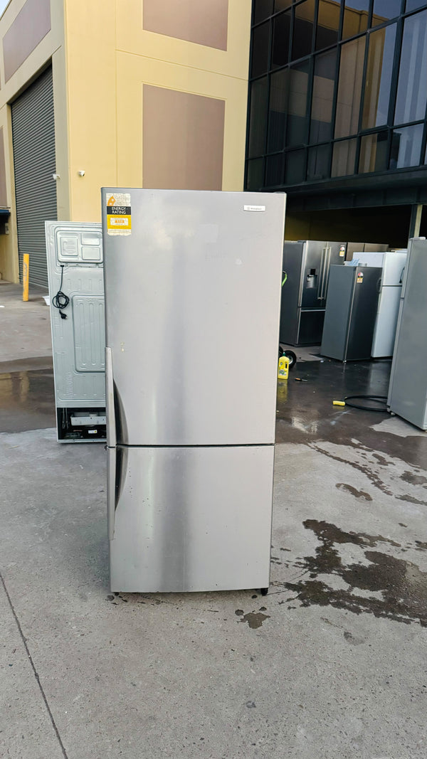 WESTINGHOUSE 430 LITRES FRIDGE FREEZER