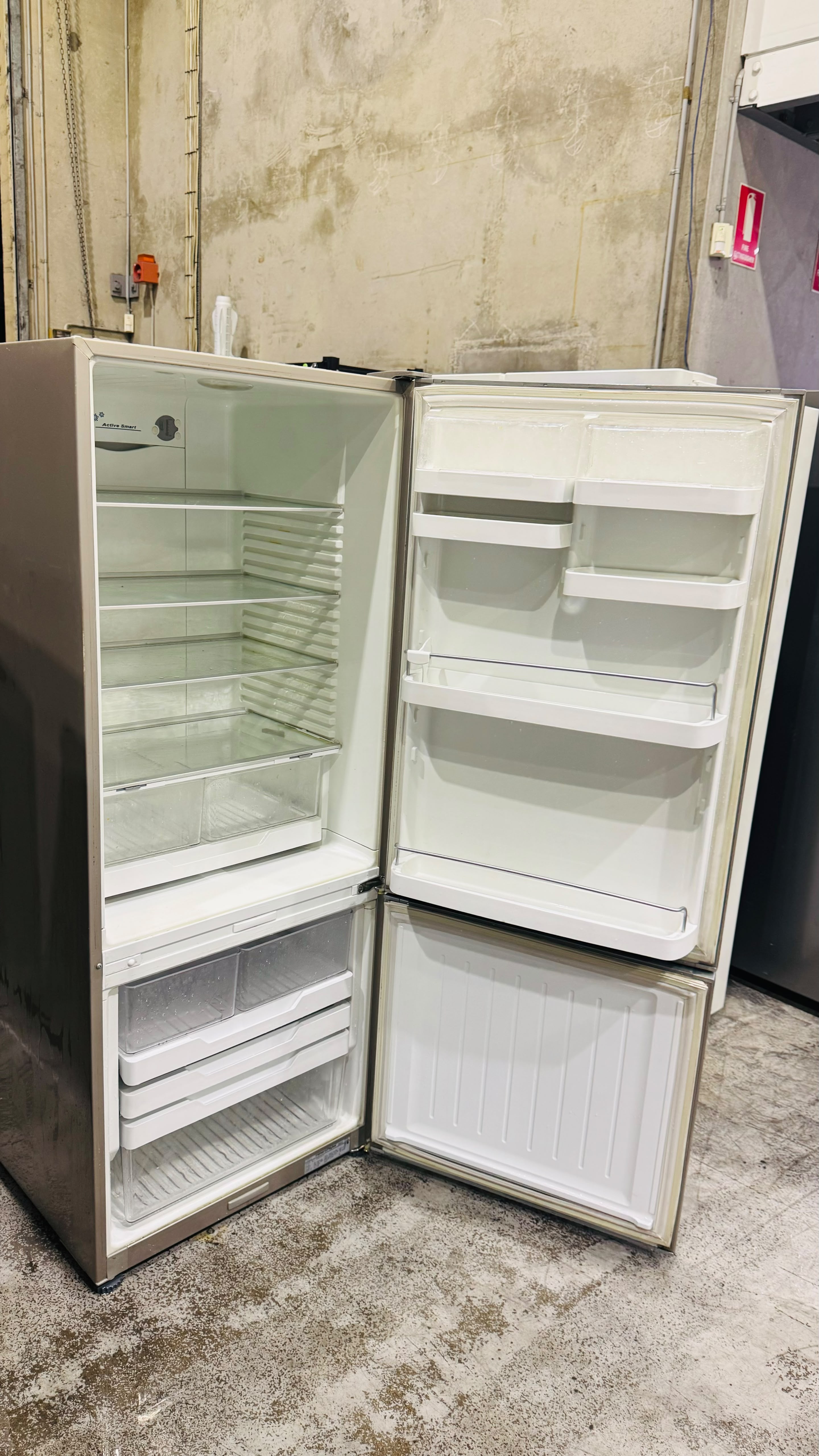 FISHER AND PAYKEL 442 LITRES FRIDGE FREEZER