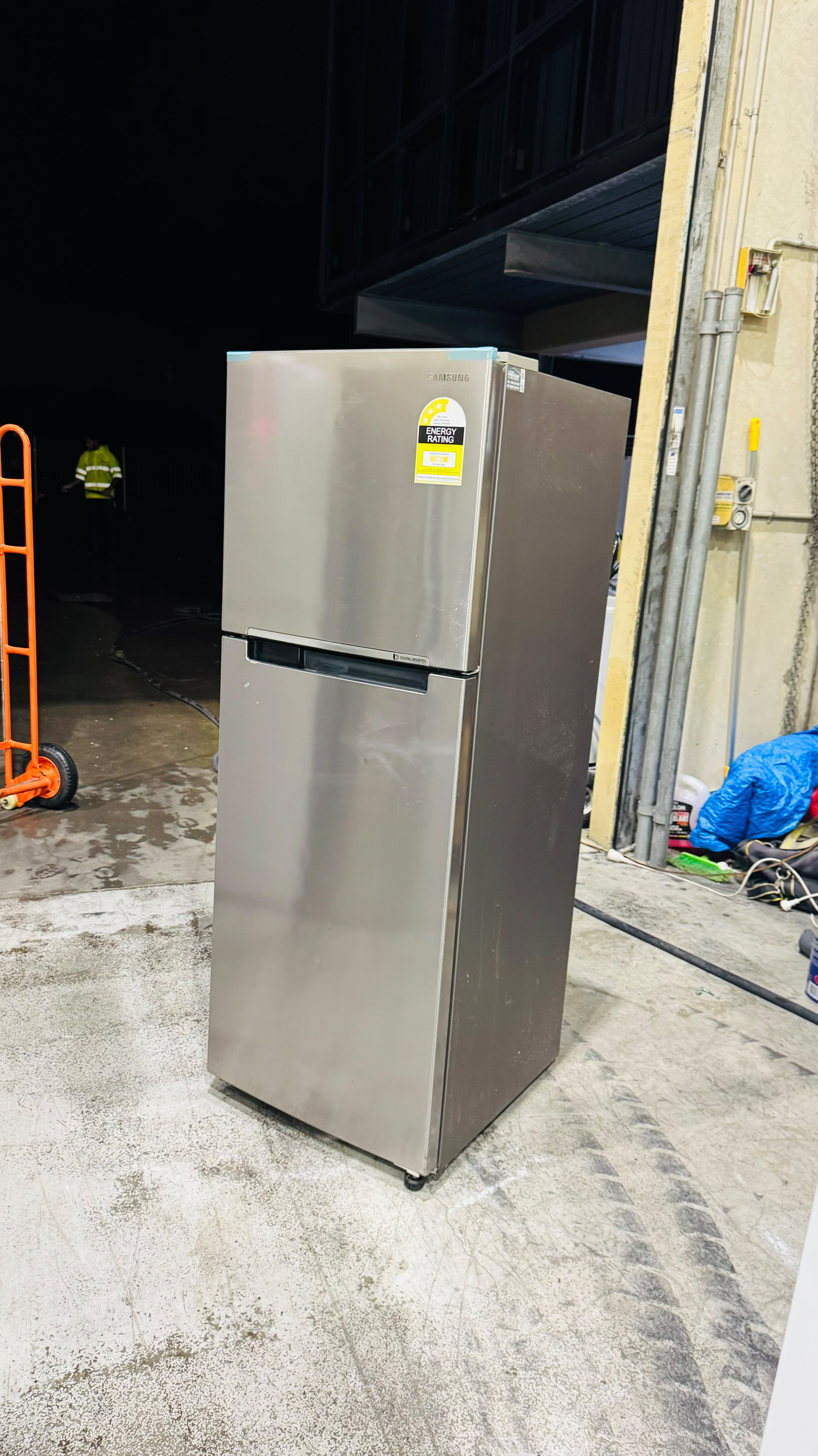SAMSUNG 320 LITRES FRIDGE FREEZER