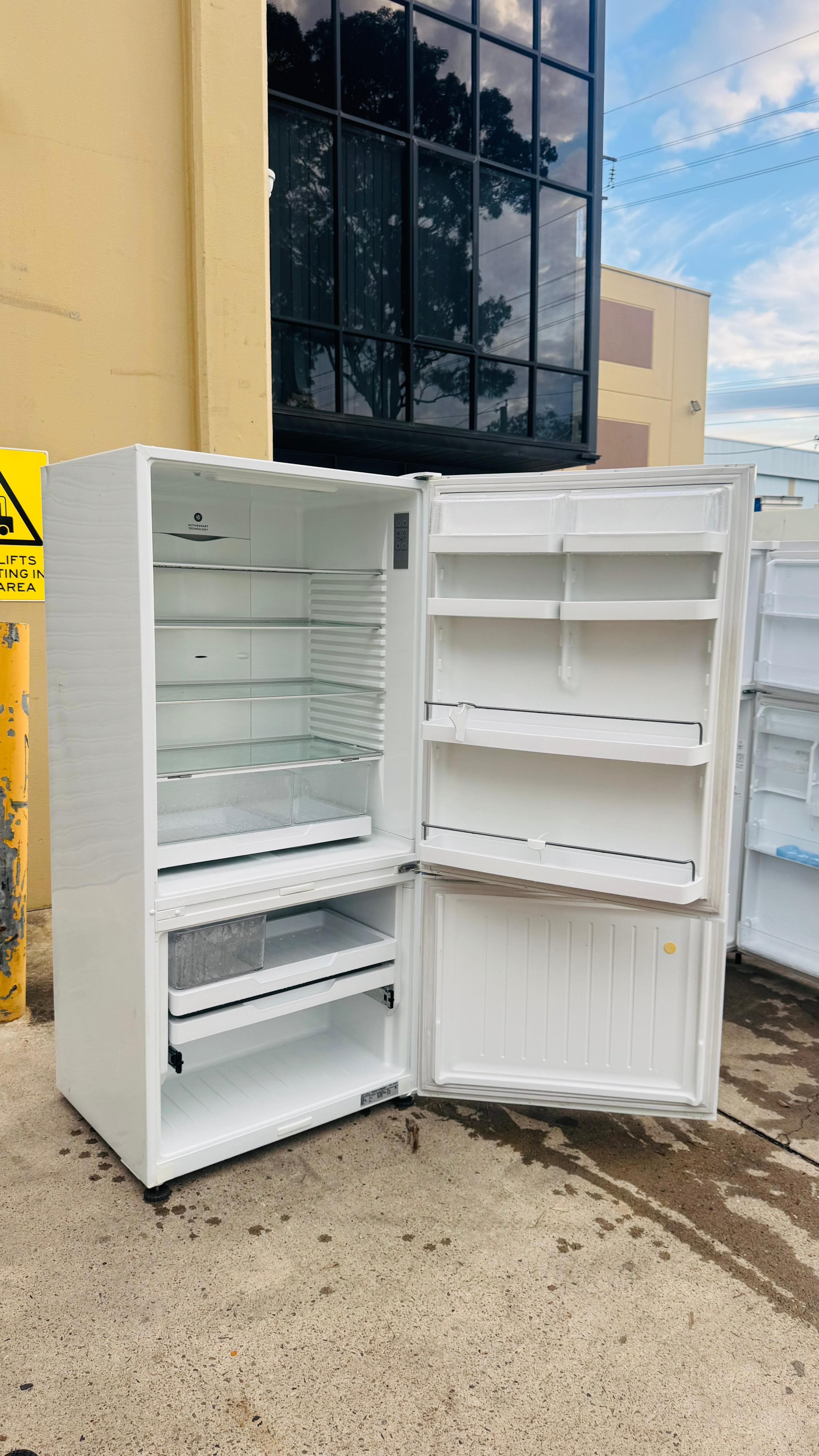 FISHER AND PAYKEL 519 LITRES FRIDGE FREEZER