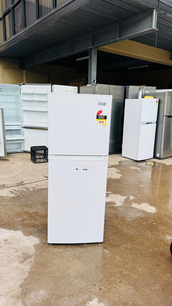 HEQS 222 LITRES FRIDGE FREEZER