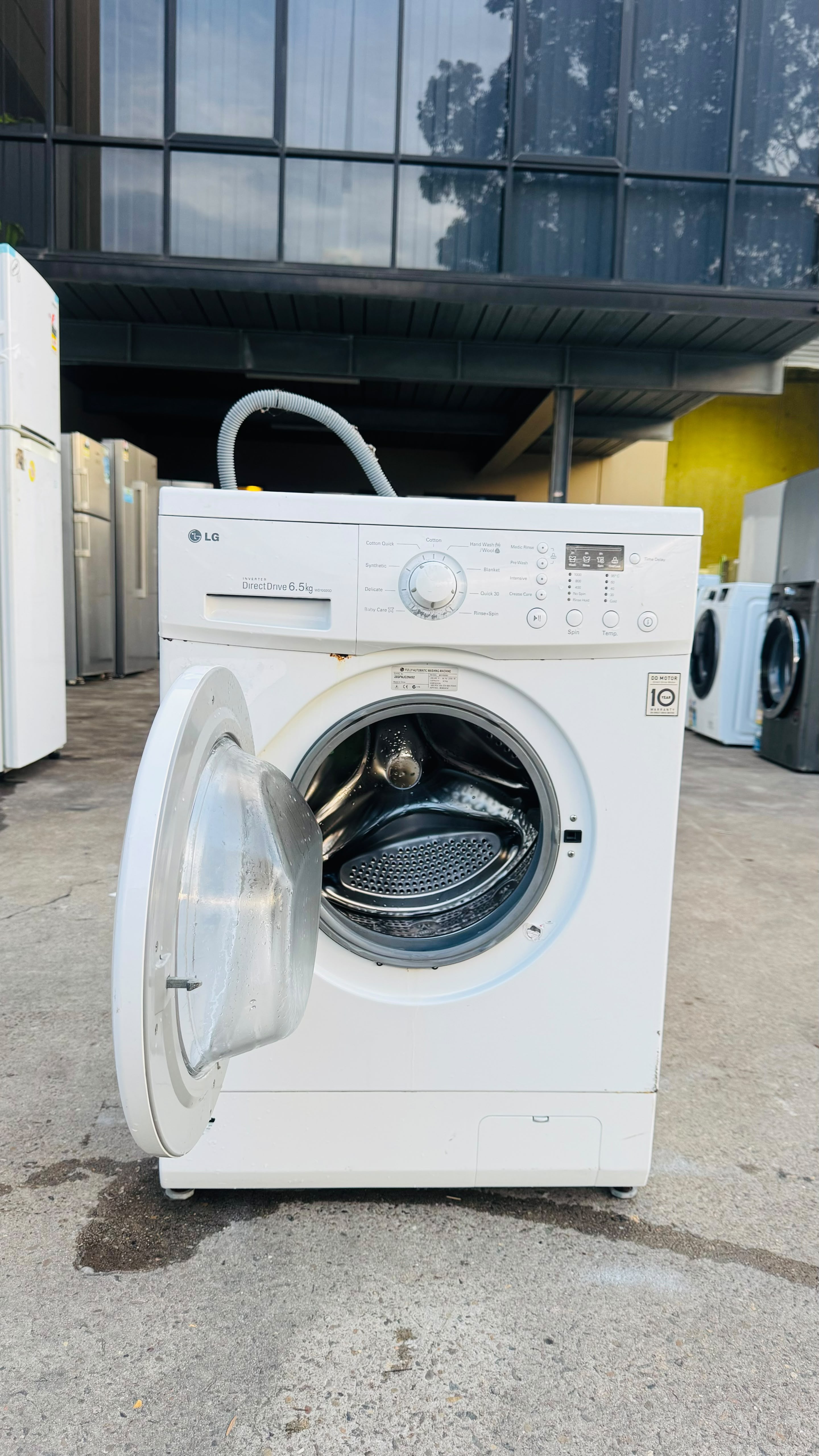 LG 6.5KGS FRONT LOADER WASHING MACHINE