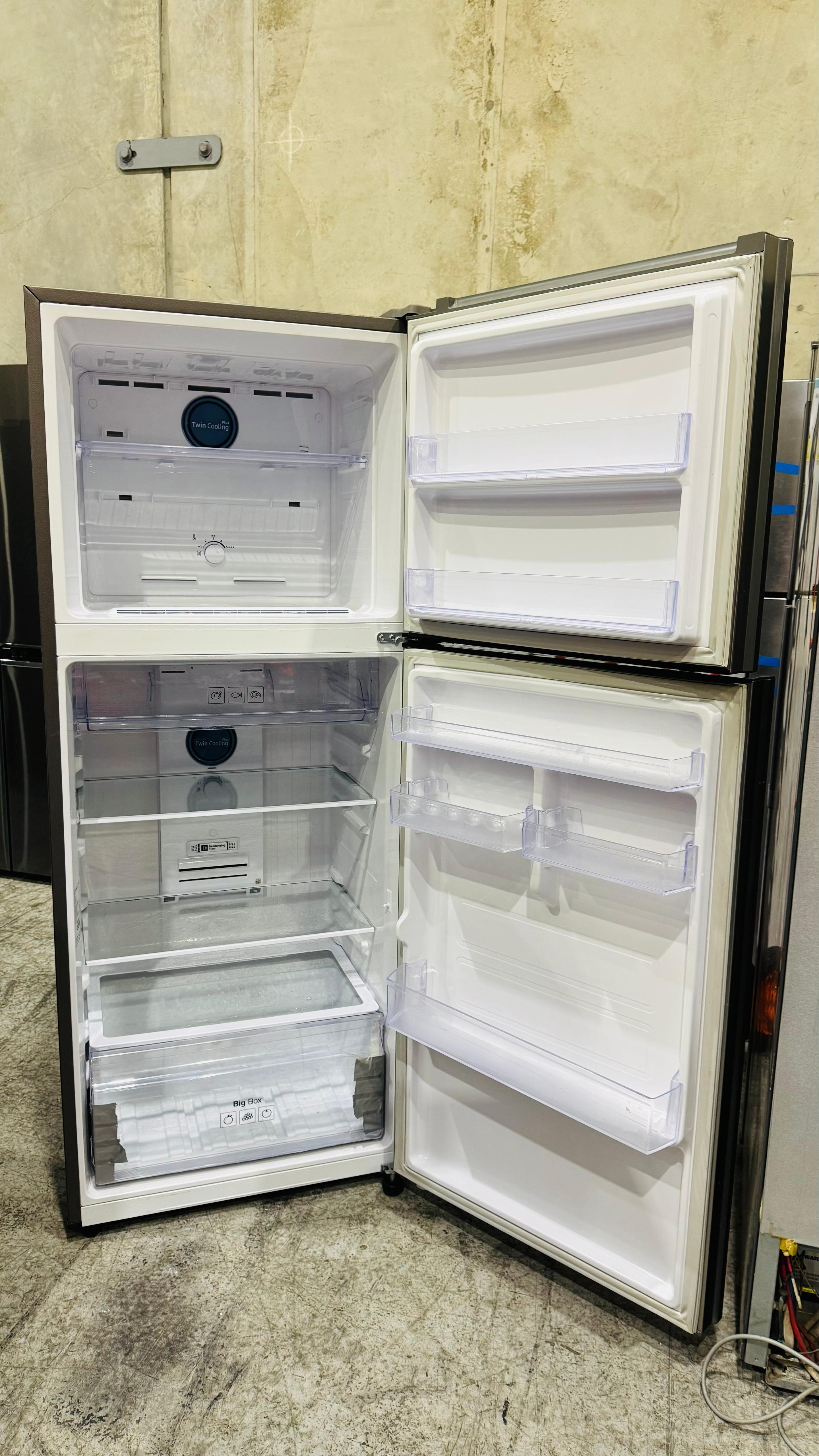 SAMSUNG 400 LITRES FRIDGE FREEZER