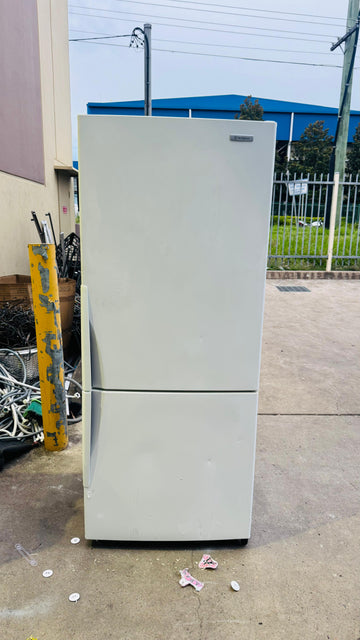 WESTINGHOUSE 430 LITRES FRIDGE FREEZER