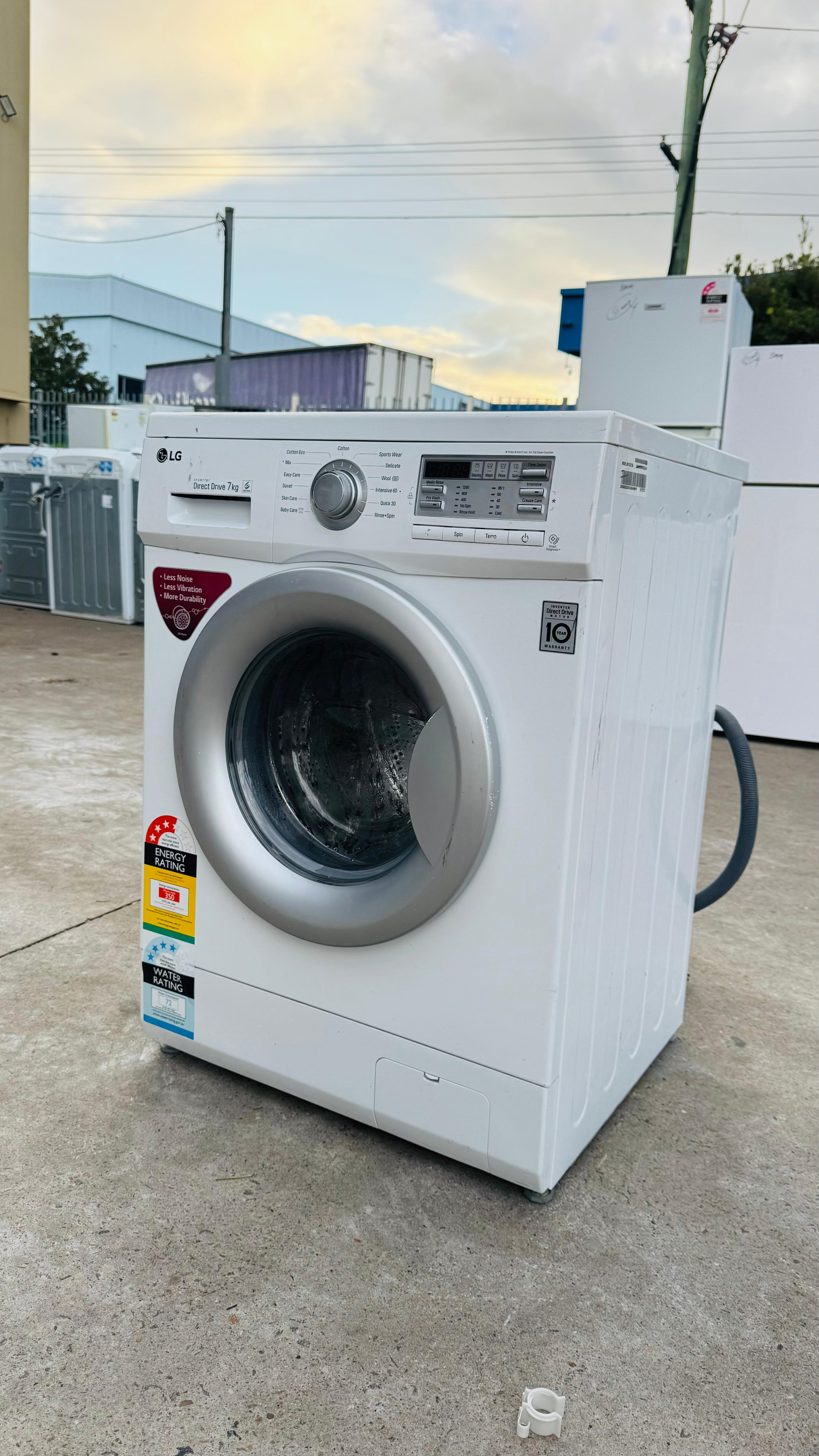 LG 7KGS FRONT LOADER WASHING MACHINE