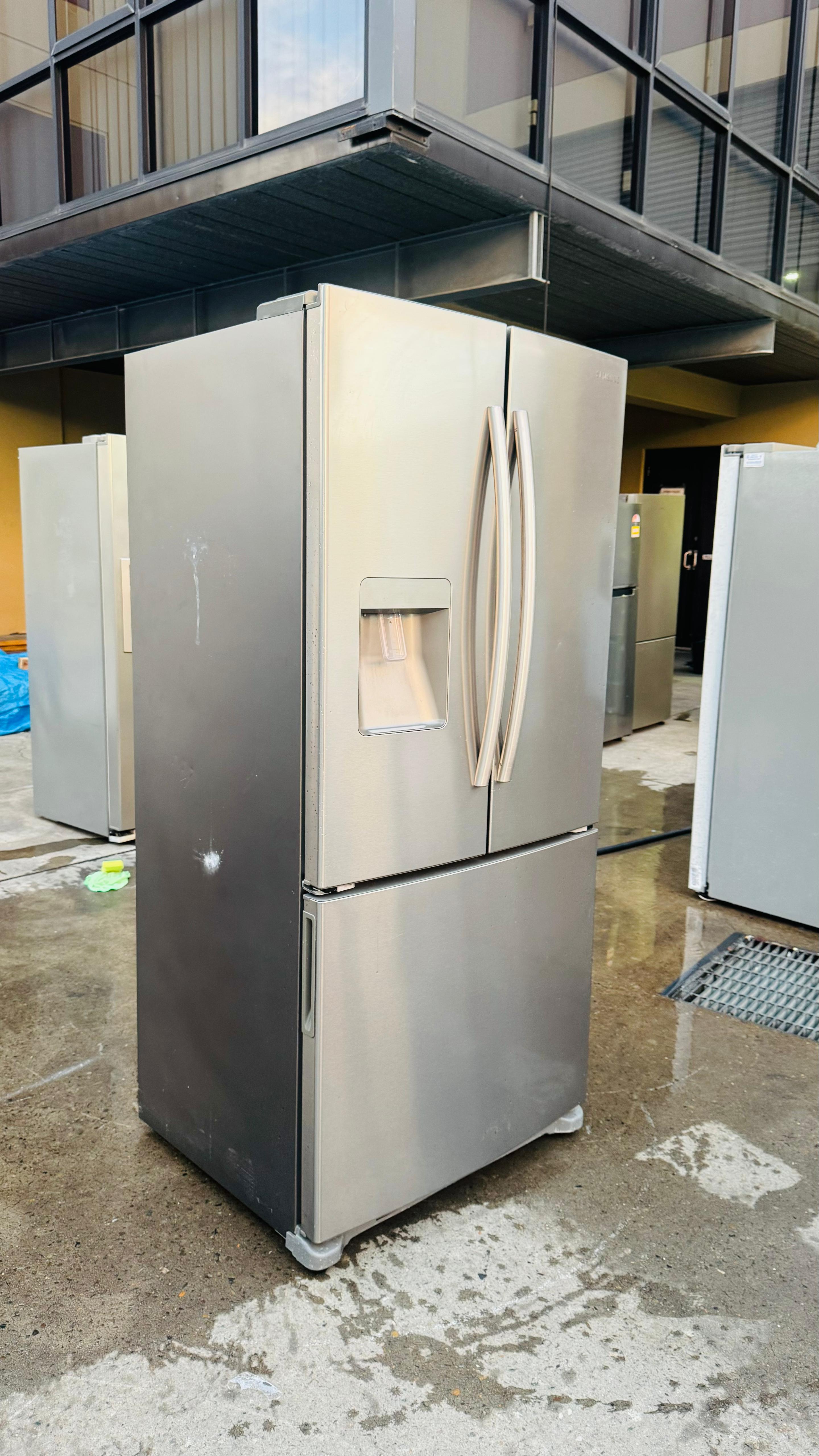 SAMSUNG FRENCH DOOR 533 FRIDGE FREEZER
