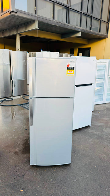 SHARP 222 LITRES FRIDGE FREEZER