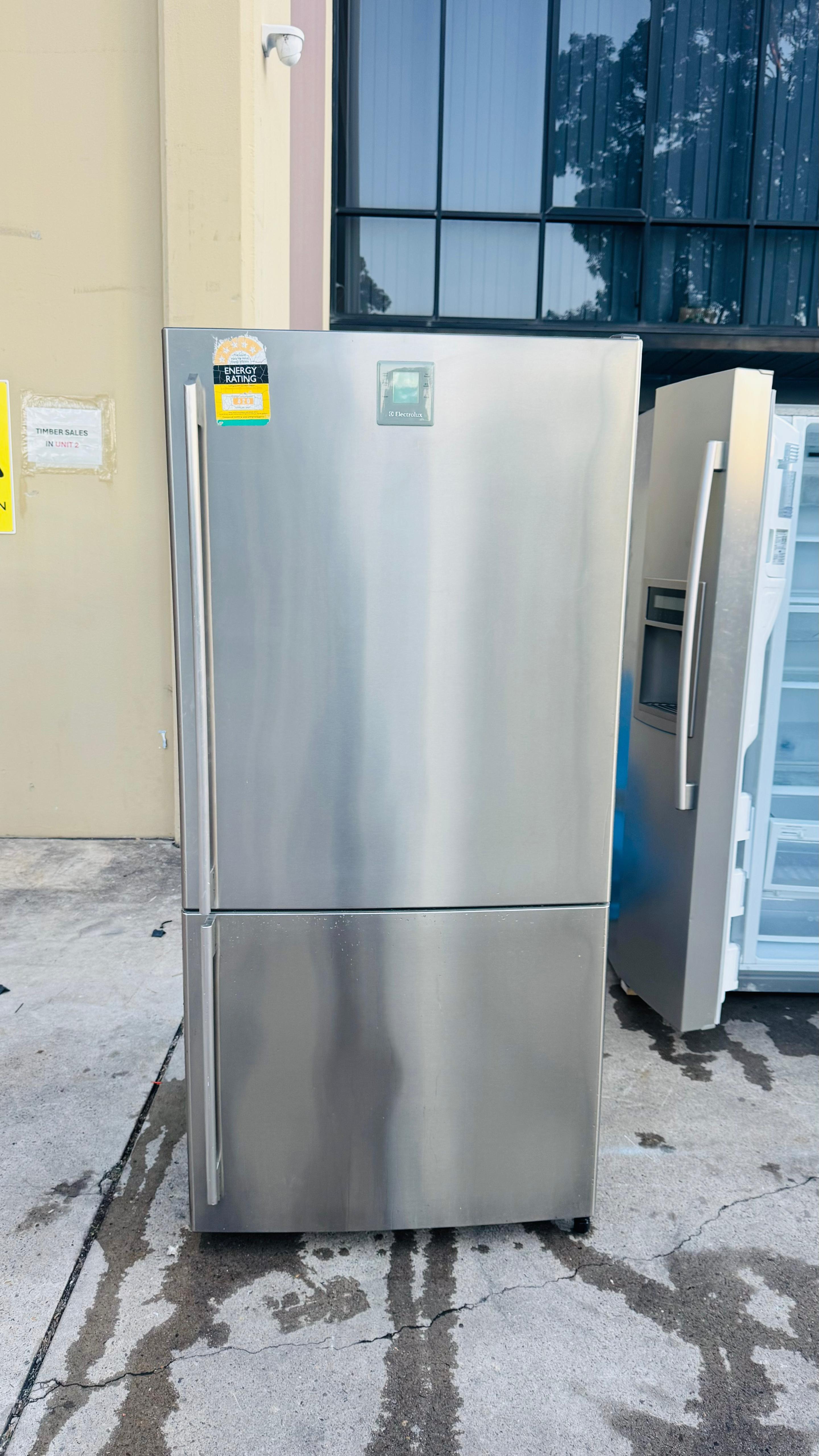 ELECTROLUX 510 LITRES FRIDGE FREEZER