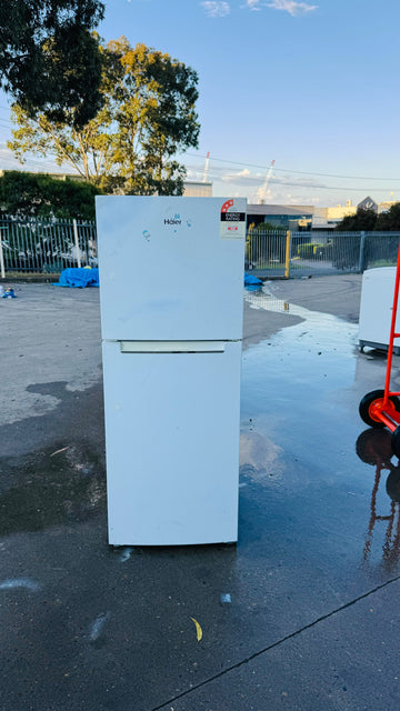 HAIER 220 LITRES FRIDGE FREEZER