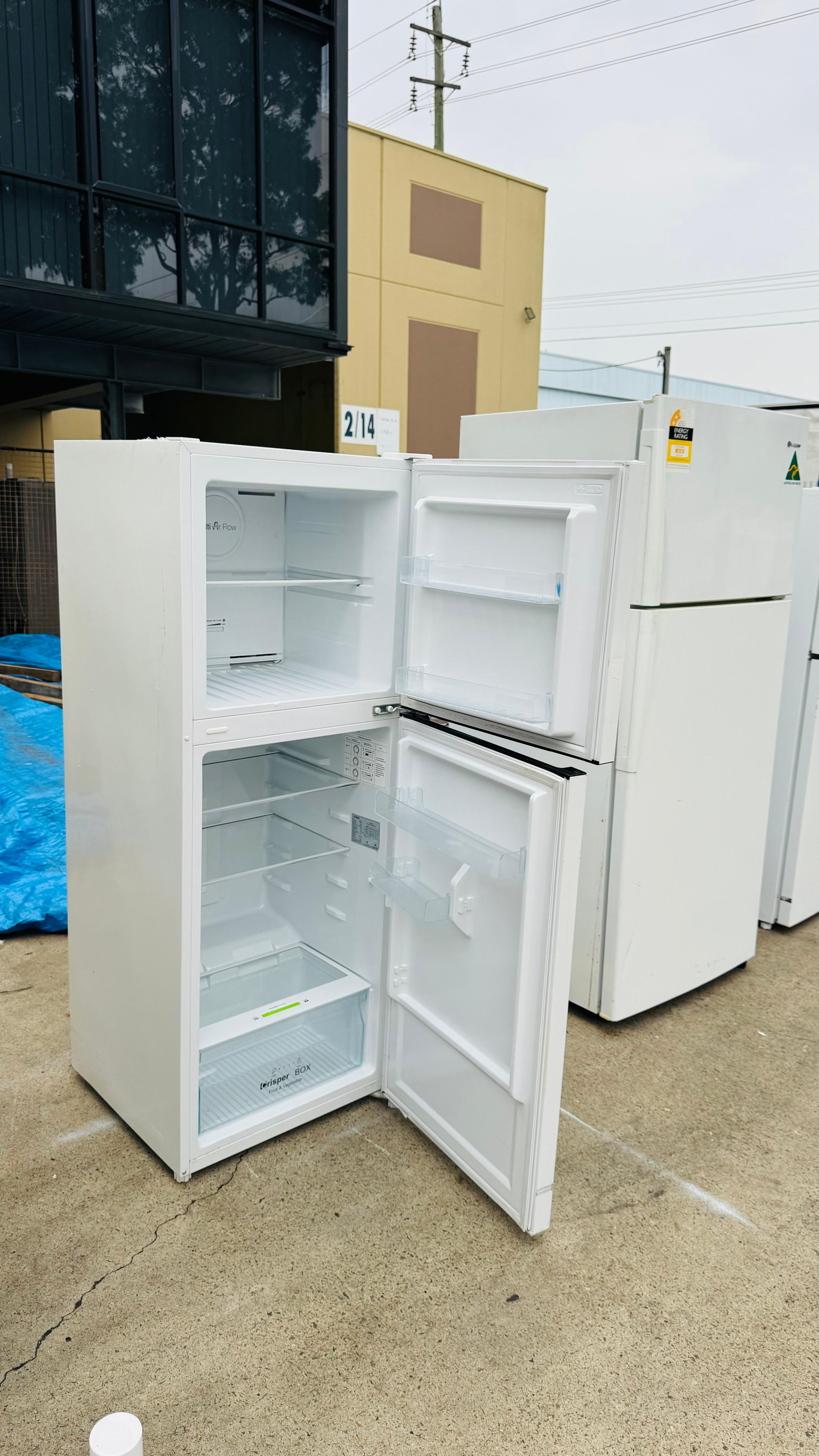 CHIQ 216 LITRES FRIDGE FREEZER