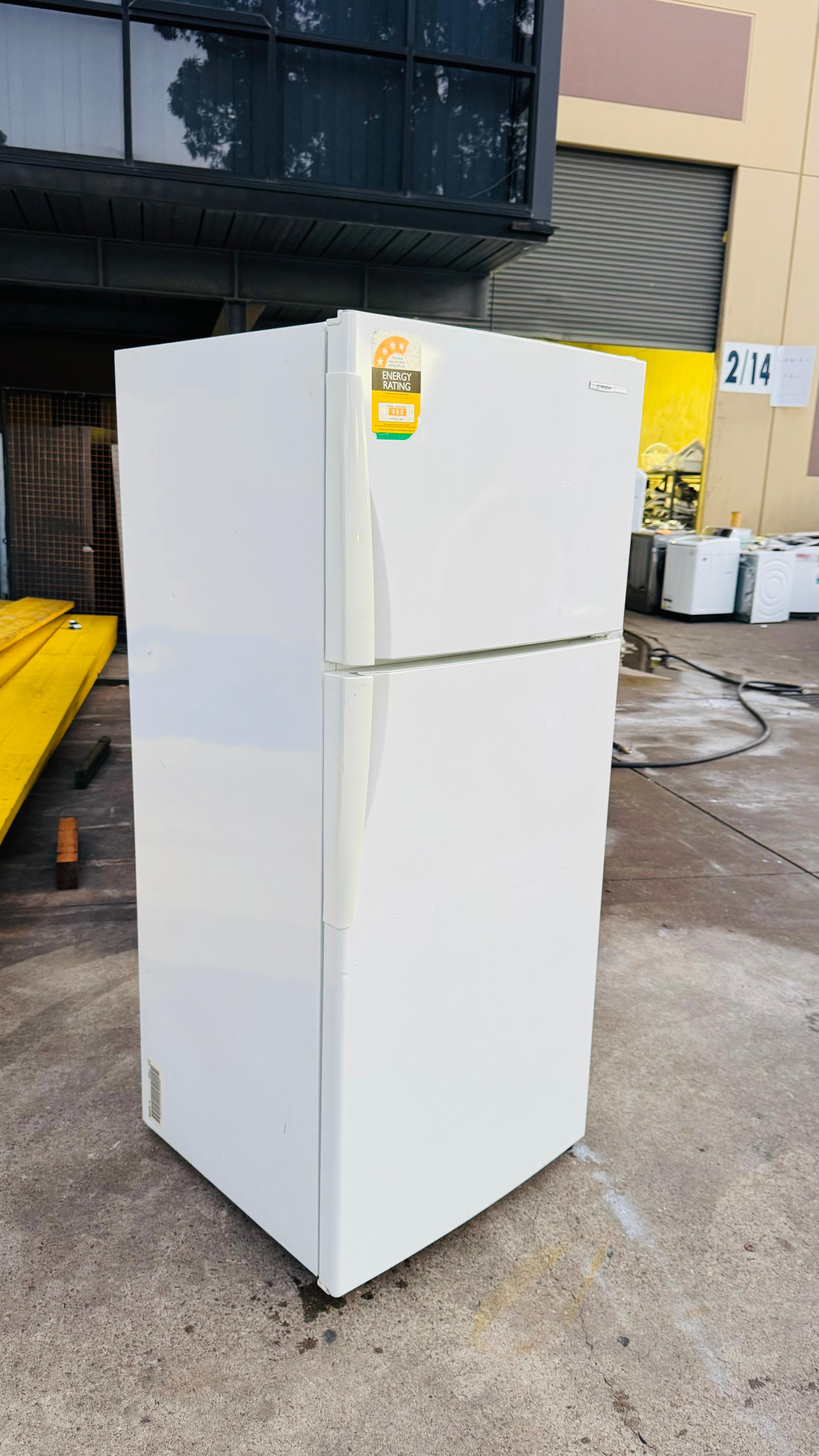 WESTINGHOUSE 420 LITRES FRIDGE FREEZER