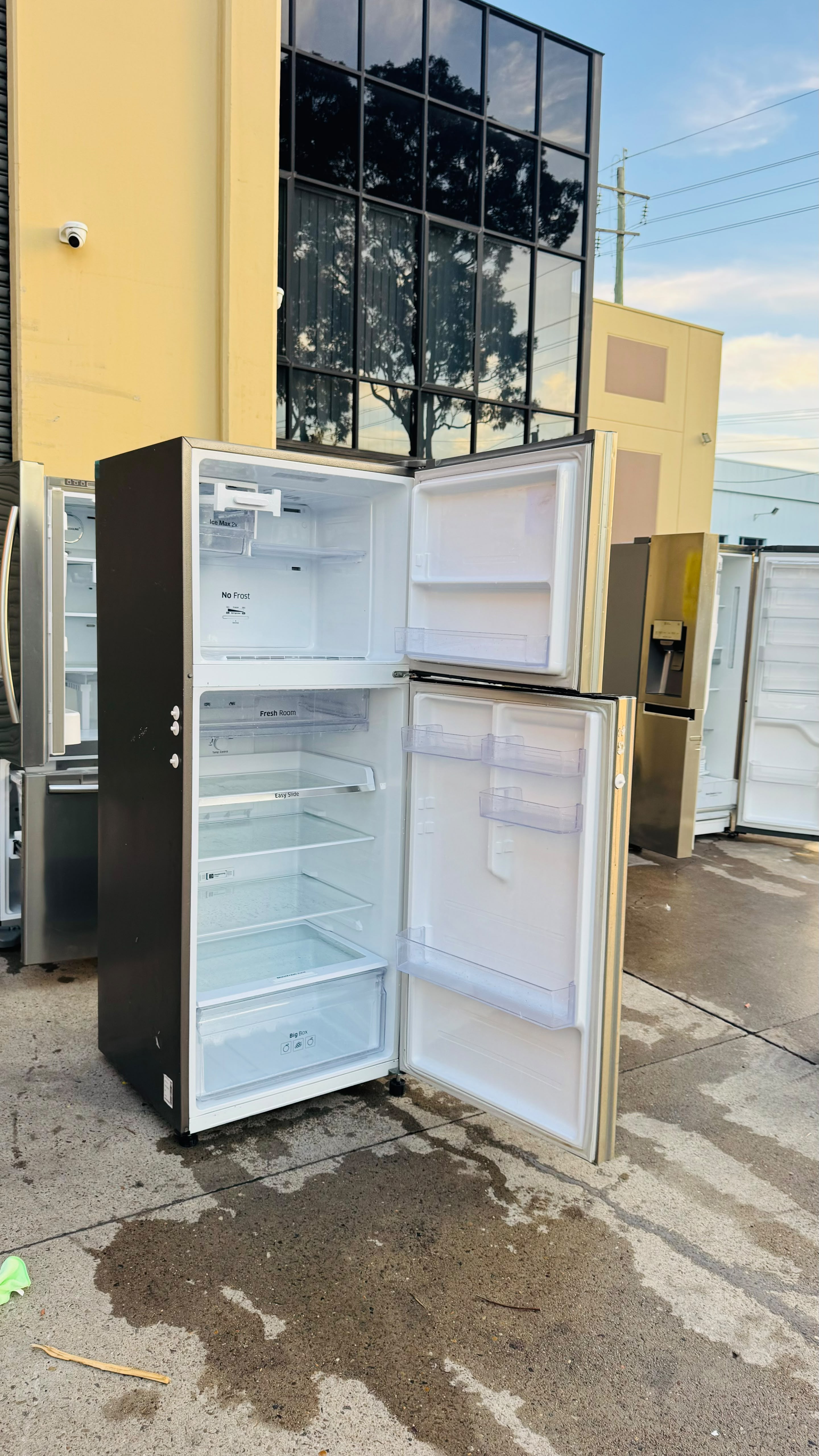 SAMSUNG 469 LITRES FRIDGE FREEZER