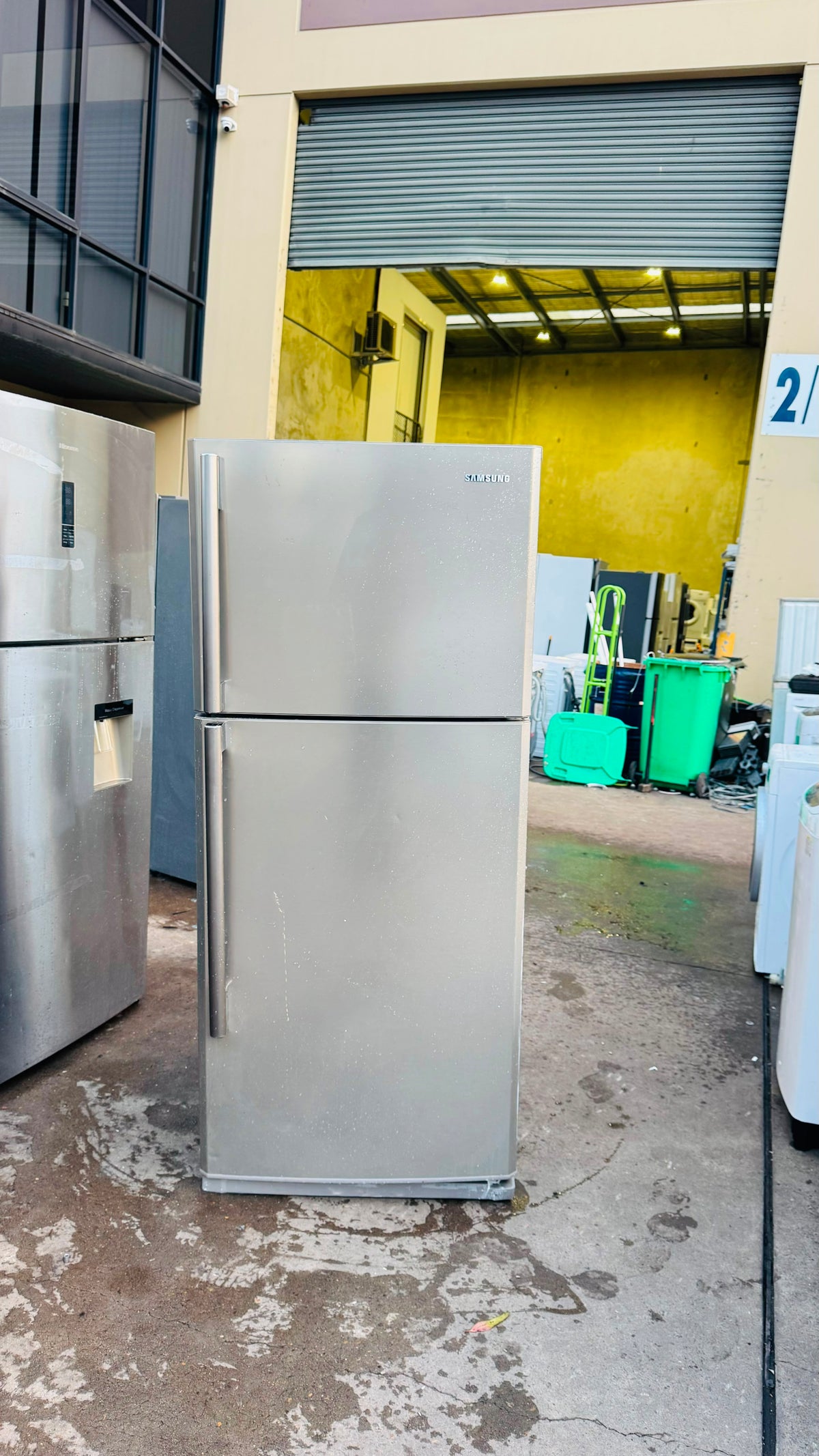 SAMSUNG 434 LITRES FRIDGE FREEZER