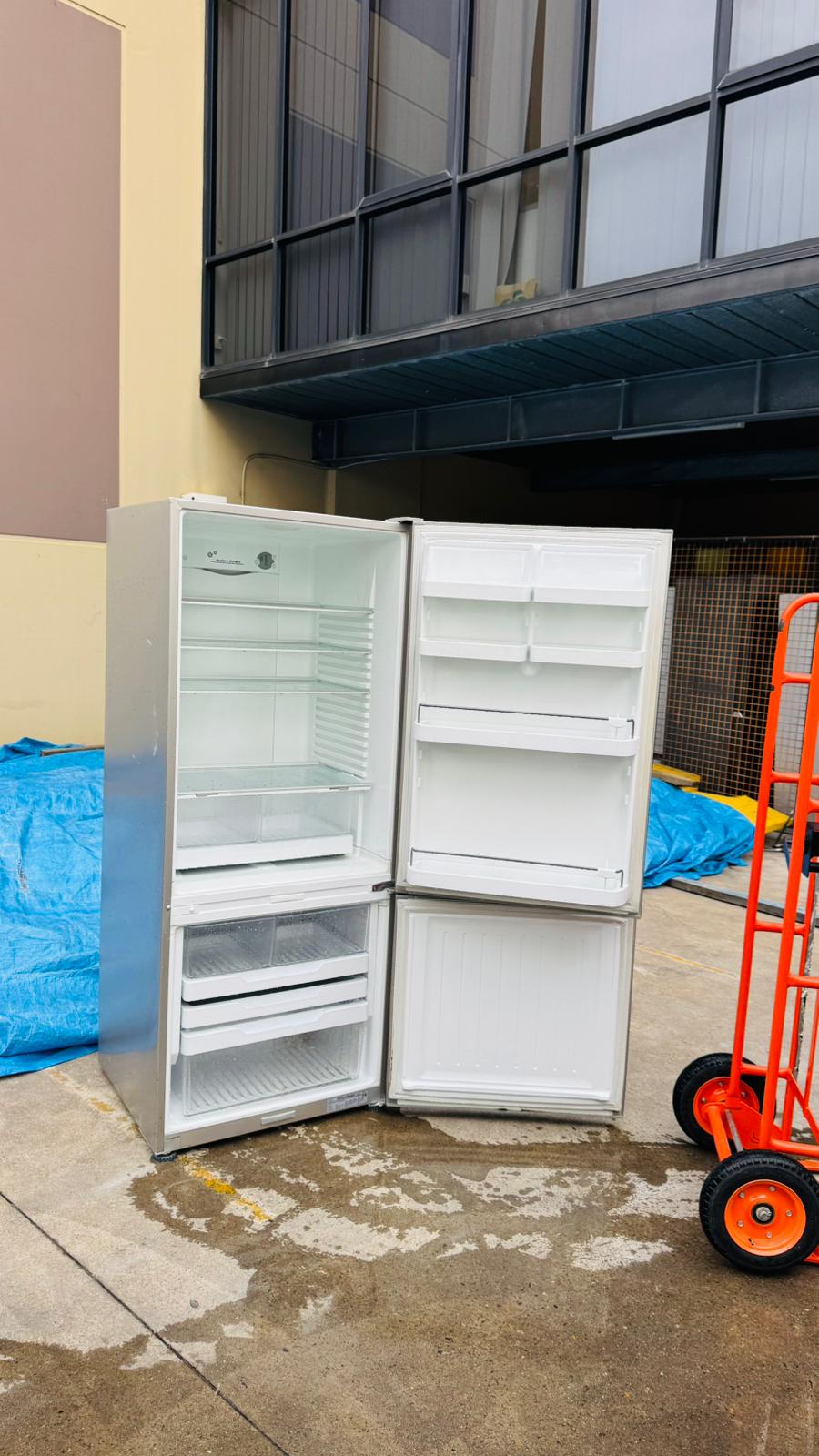 FISHER AND PAYKEL 442 LITRES FRIDGE FREEZER