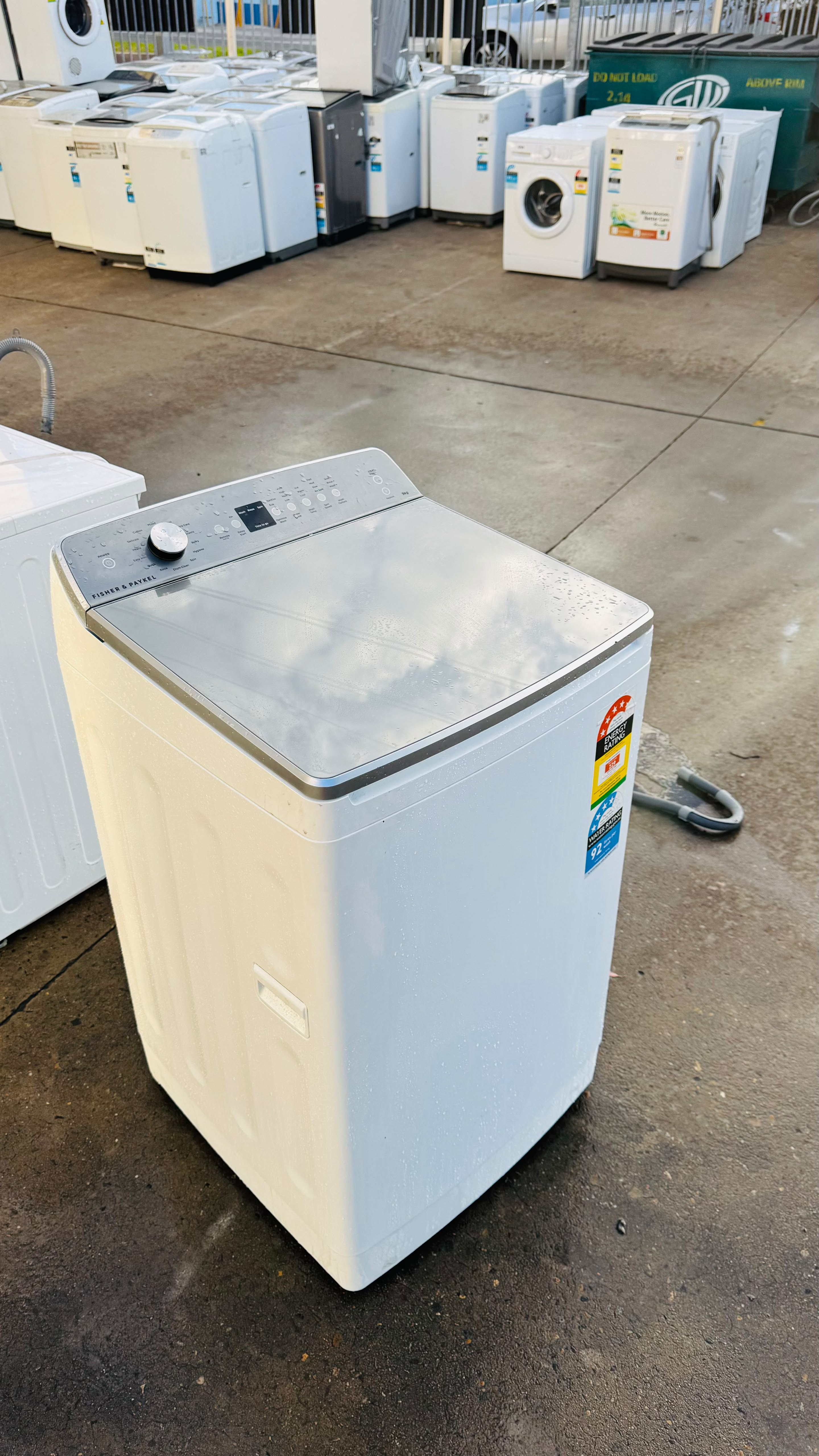 FISHER AND PAYKEL 9KGS TOP LOADER WASHING MACHINE