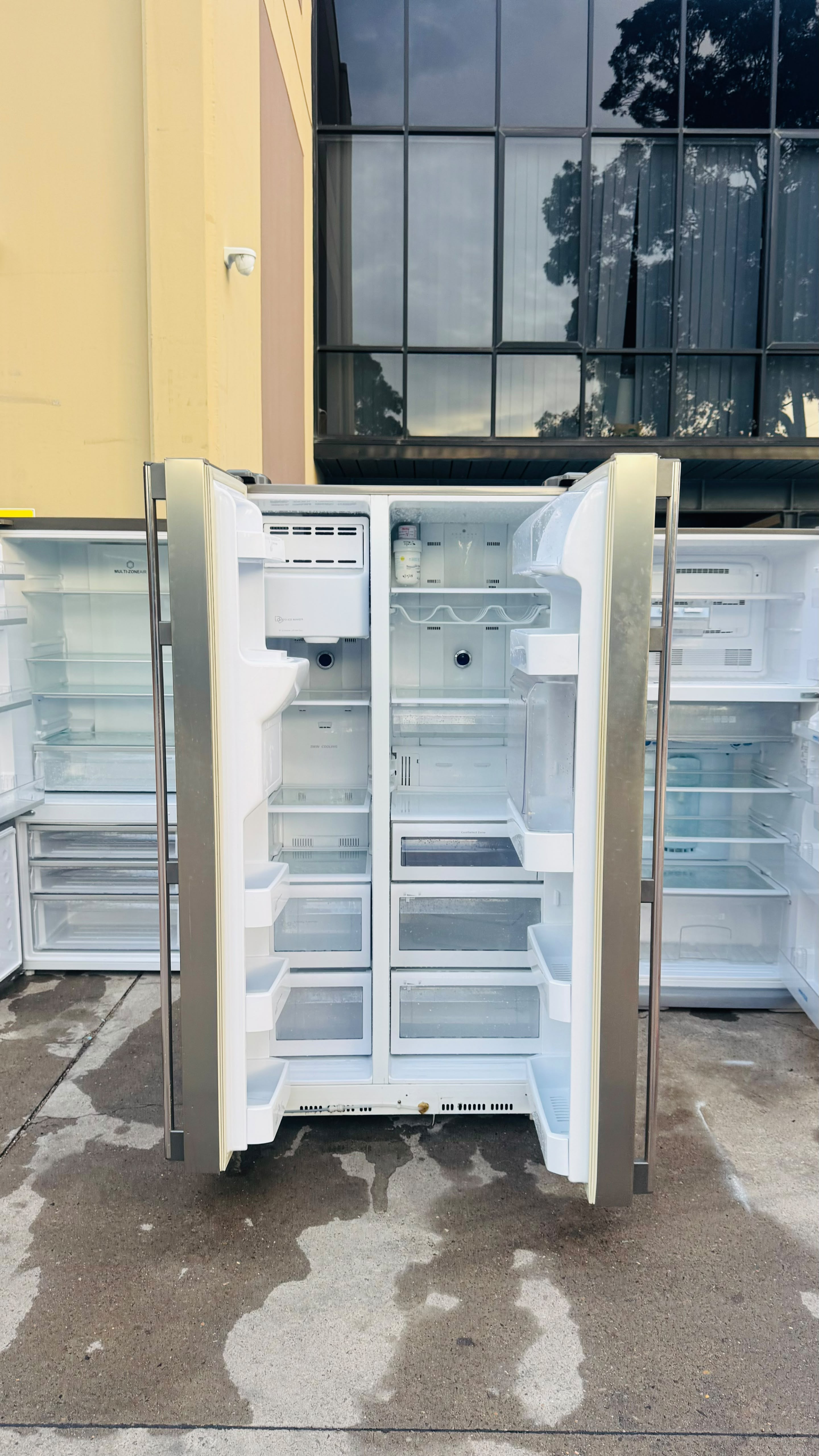 SAMSUNG 619 LITRES SIDE BY SIDE DOOR FRIDGE FREEZER