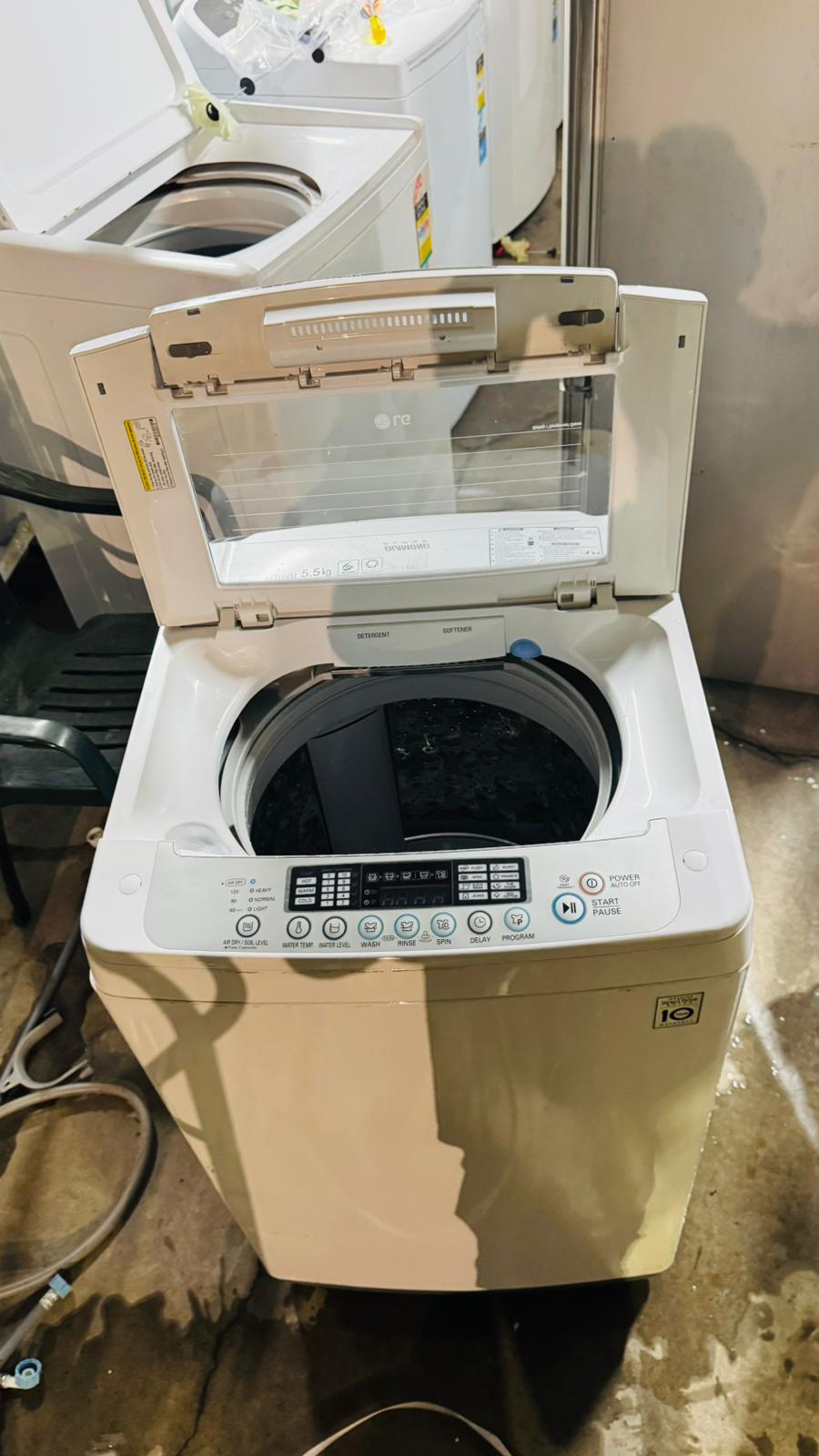 LG 5.5 KGS TOP LOADER WASHING MACHINE