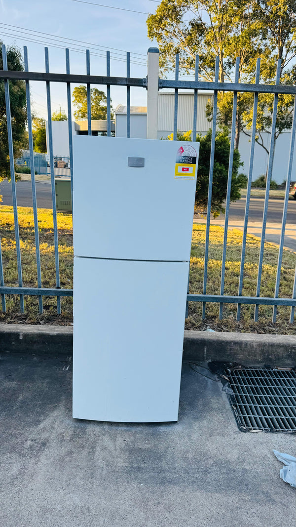 KELVINATOR 231 LITRES FRIDGE FREEZER