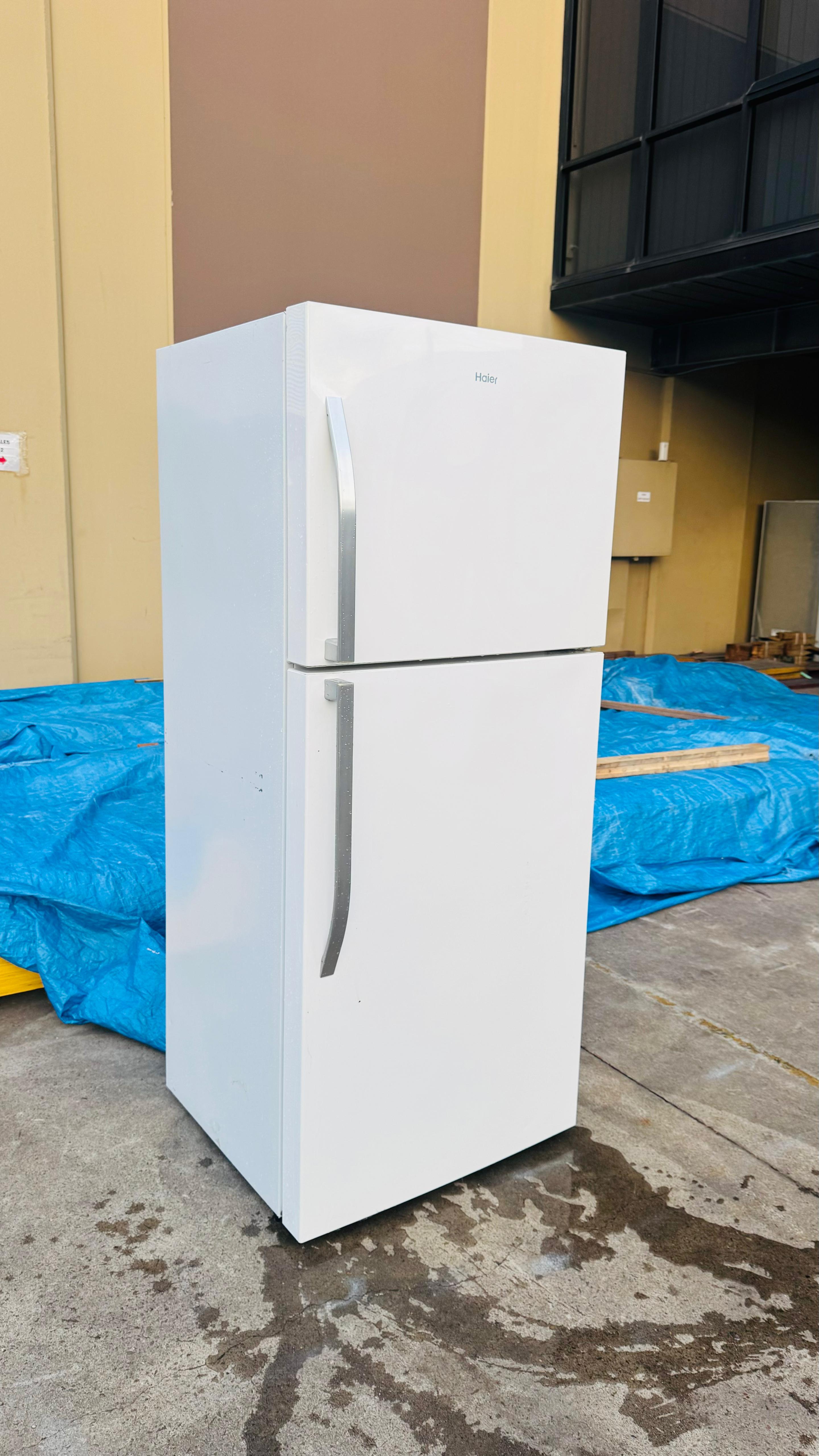 HAIER 422 LITRES FRIDGE FREEZER