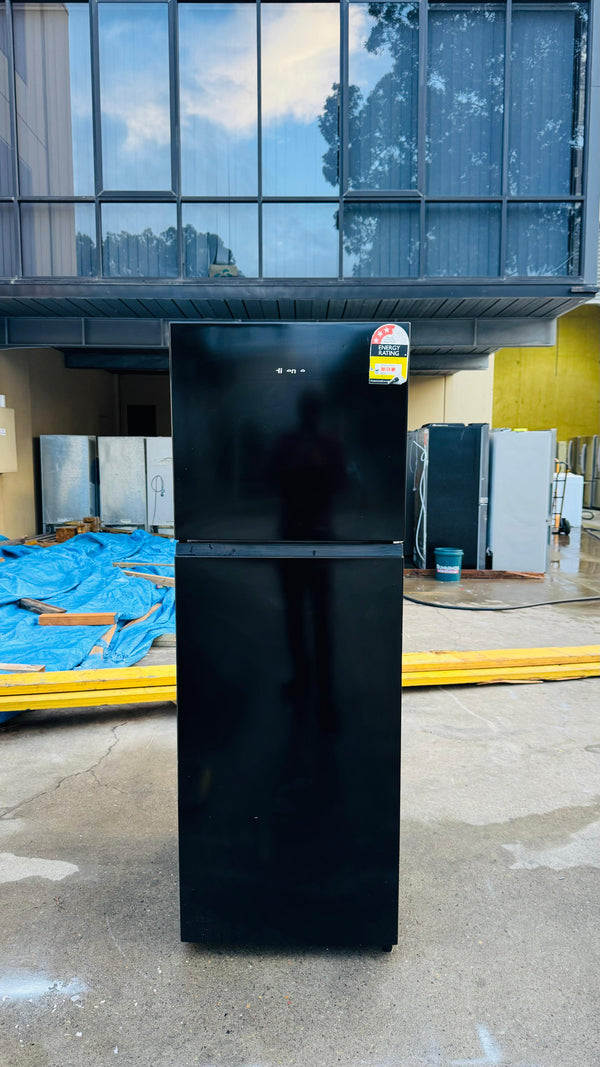 HISENSE 326 LITRES FRIDGE FREEZER