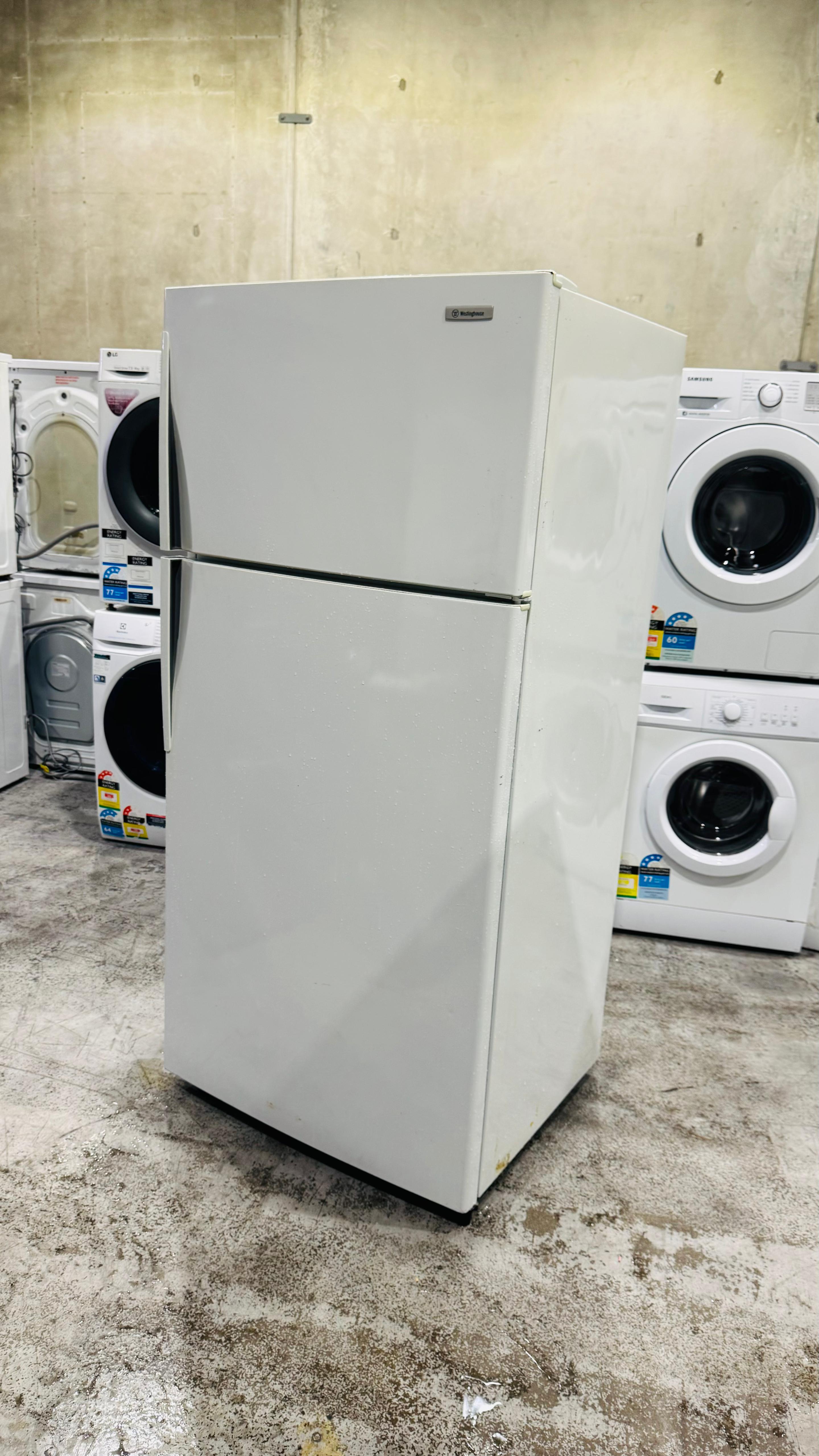 WESTINGHOUSE 520 LITRES FRIDGE FREEZER