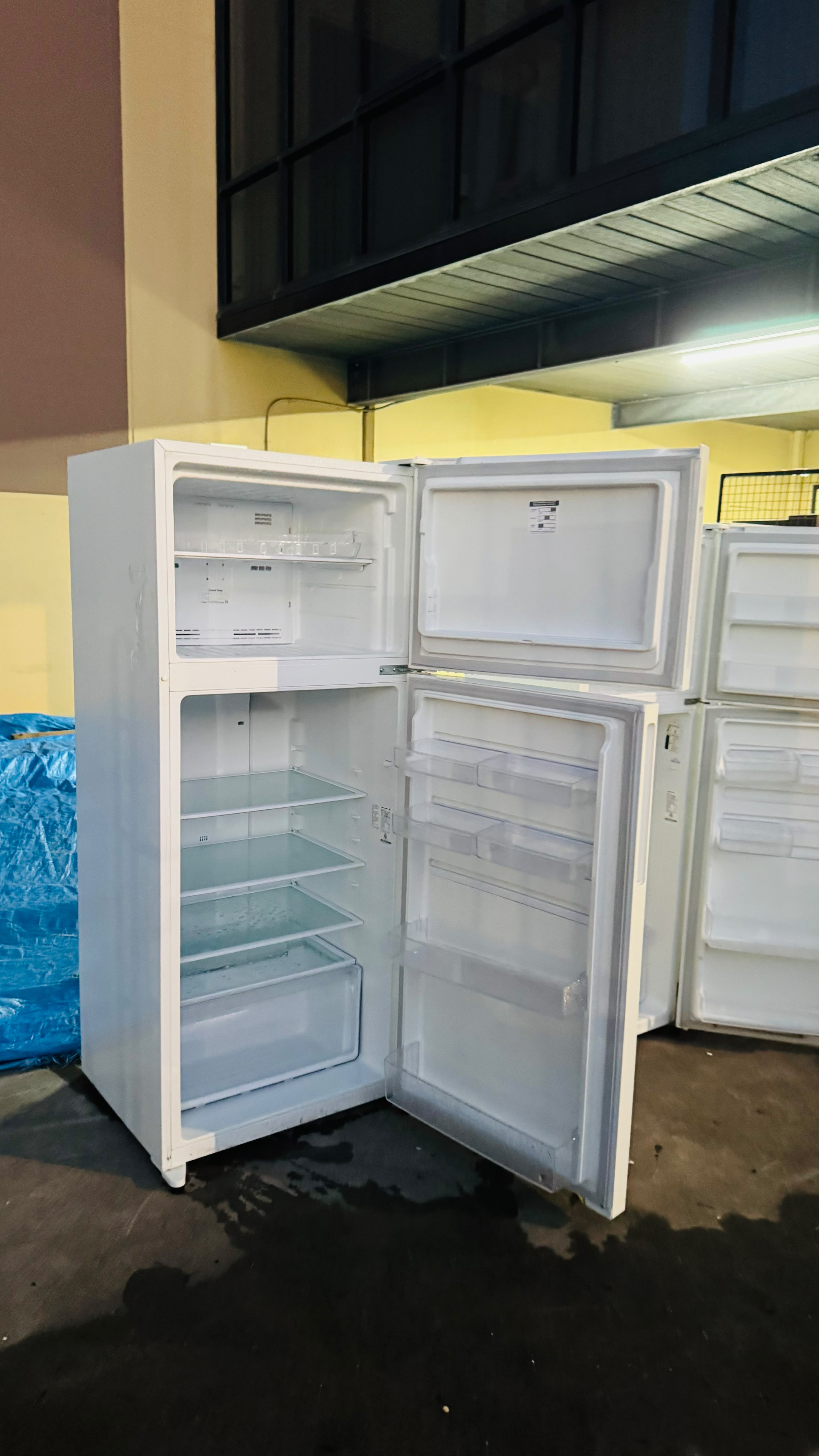 WESTINGHOUSE 461 LITRES FRIDGE FREEZER