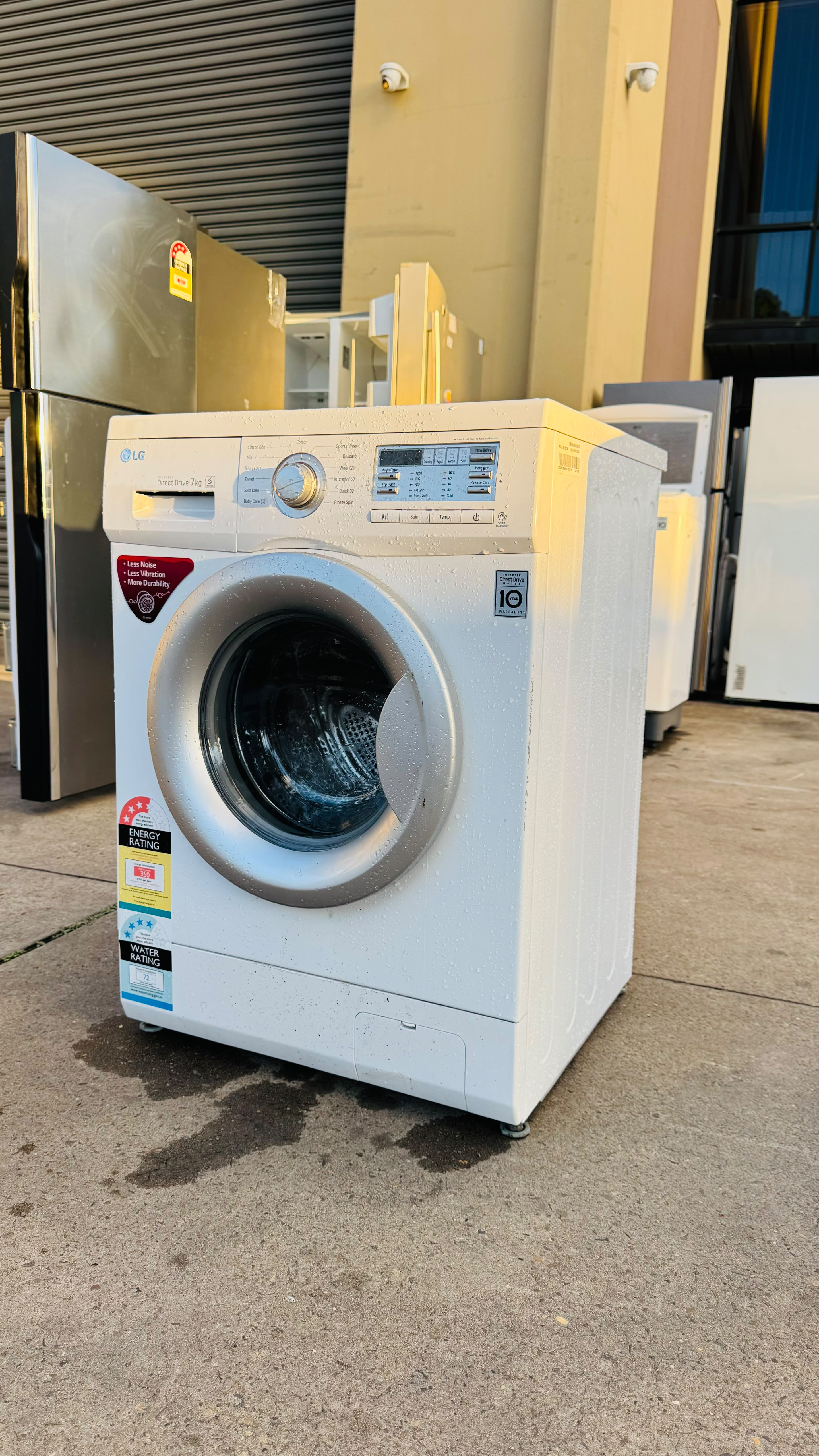 LG 7KGS FRONT LOADER WASHING MACHINE