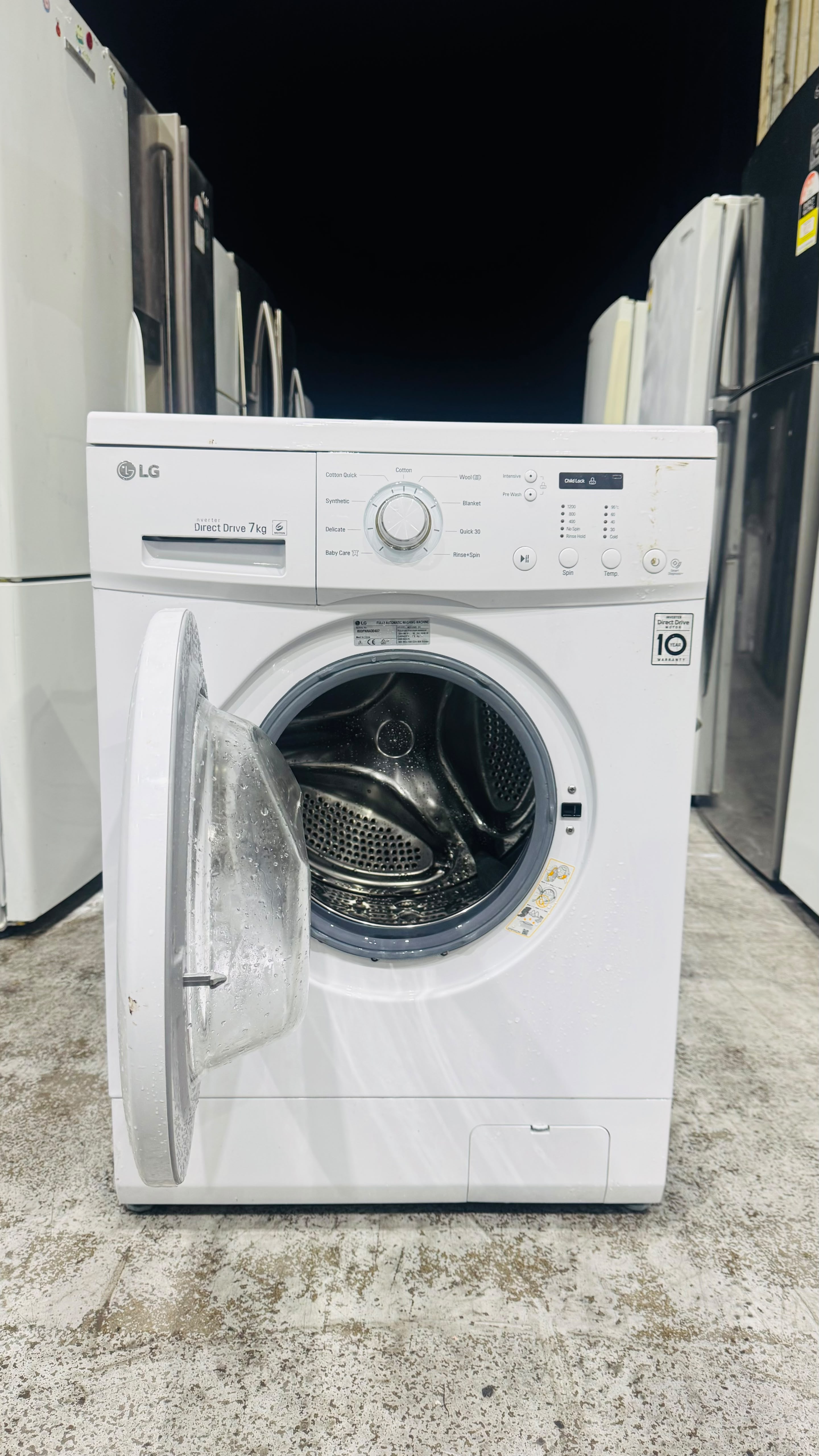 LG 7KGS FRONT LOADER WASHING MACHINE