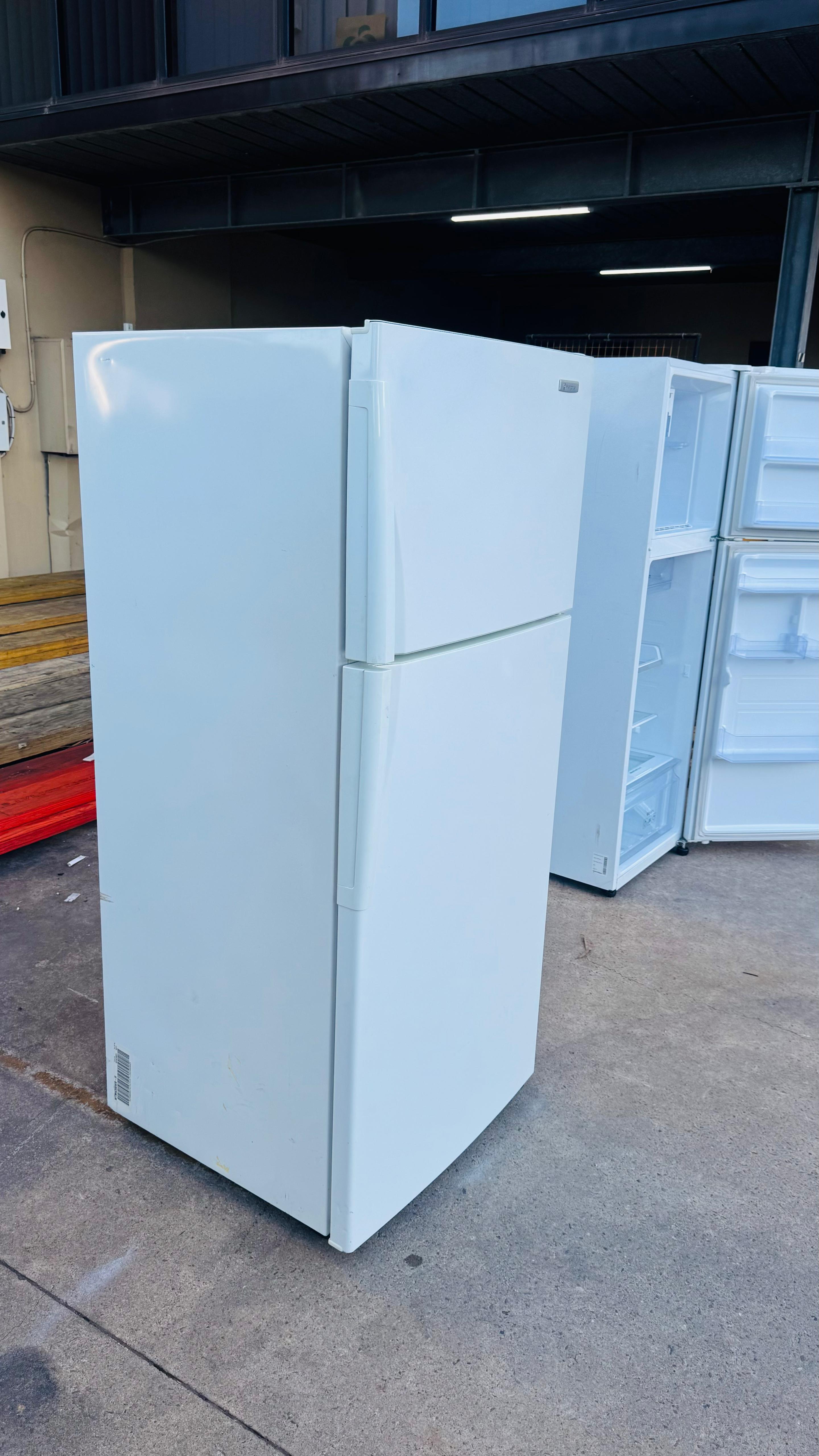 WESTINGHOUSE 420 LITRES FRIDGE FREEZER