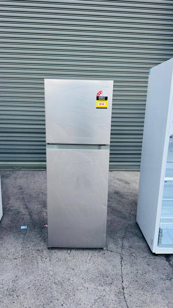 ESATTO 236 LITRES FRIDGE FREEZER