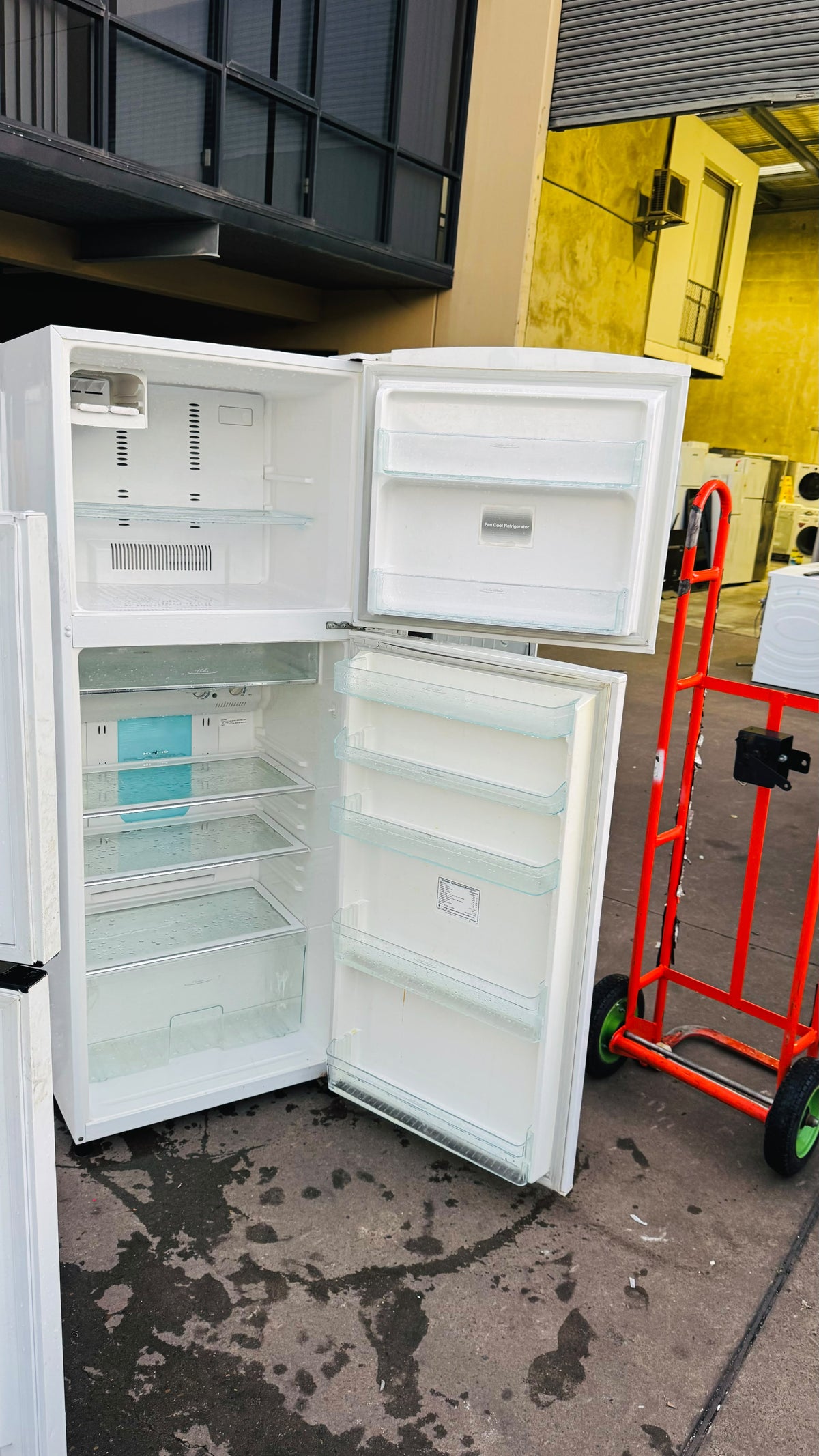 TOSHIBA 423 LITRES FRIDGE FREEZER