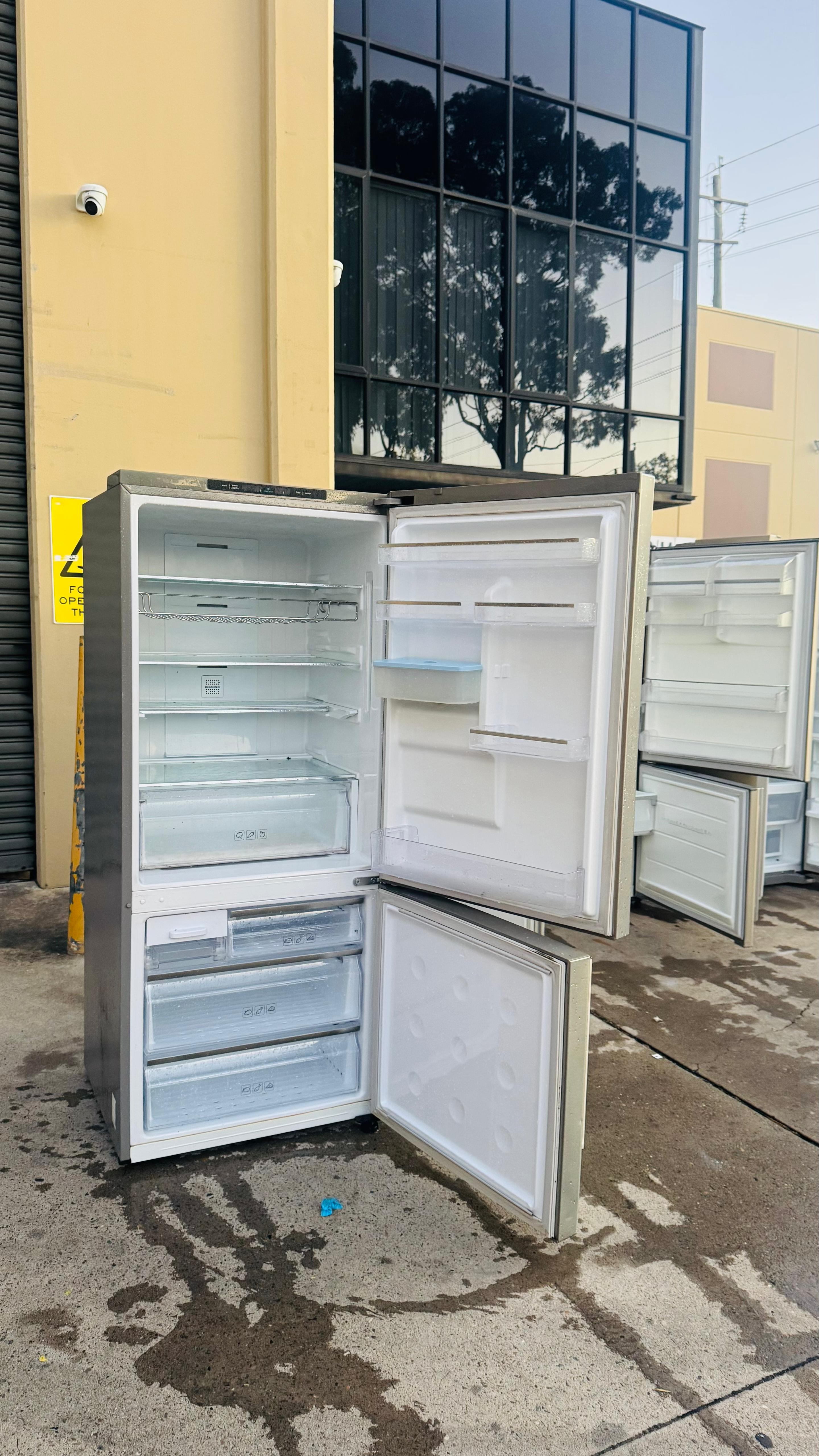 SAMSUNG 448 LITRES FRIDGE FREEZER