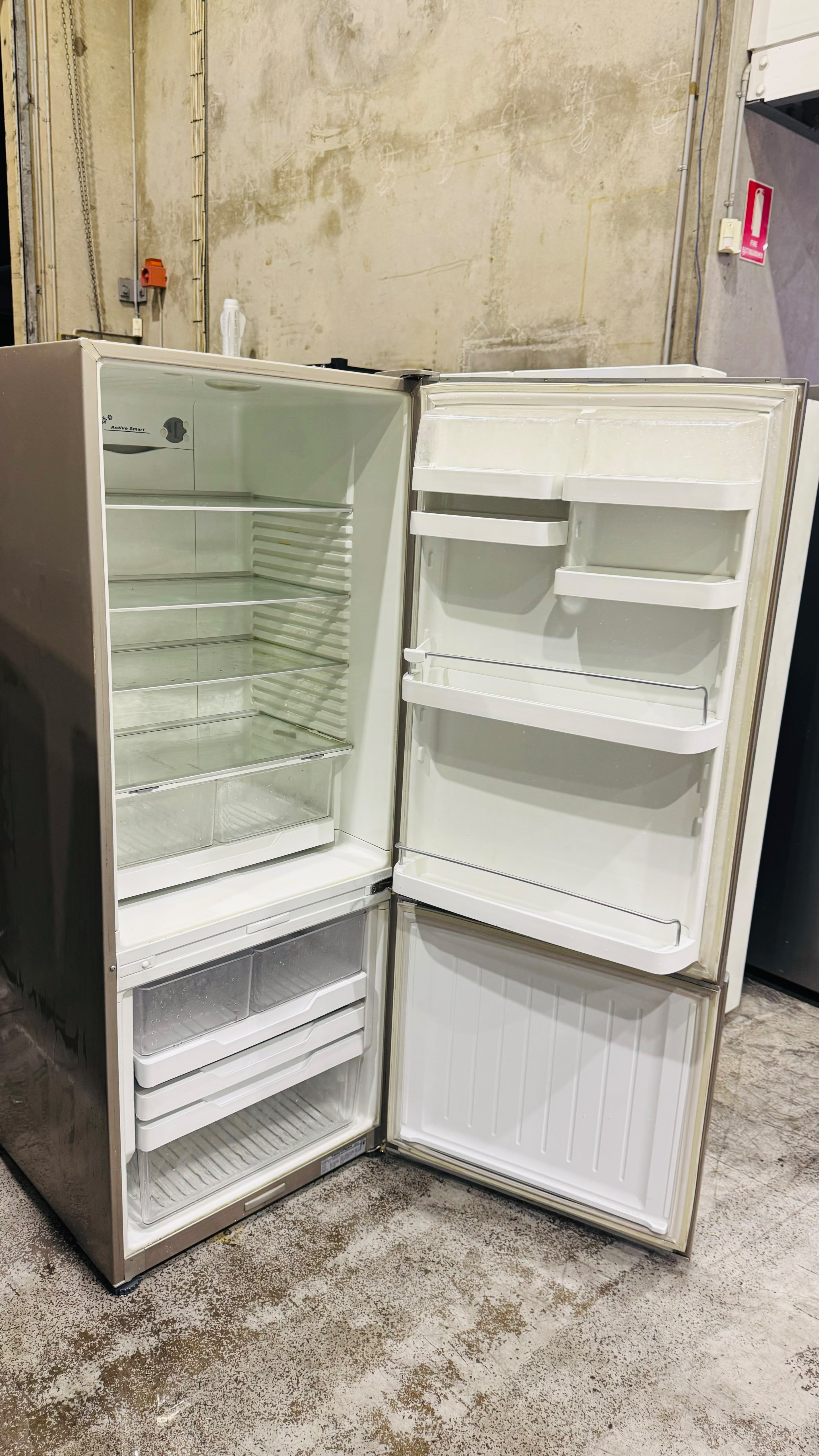 FISHER AND PAYKEL 442 LITRES FRIDGE FREEZER