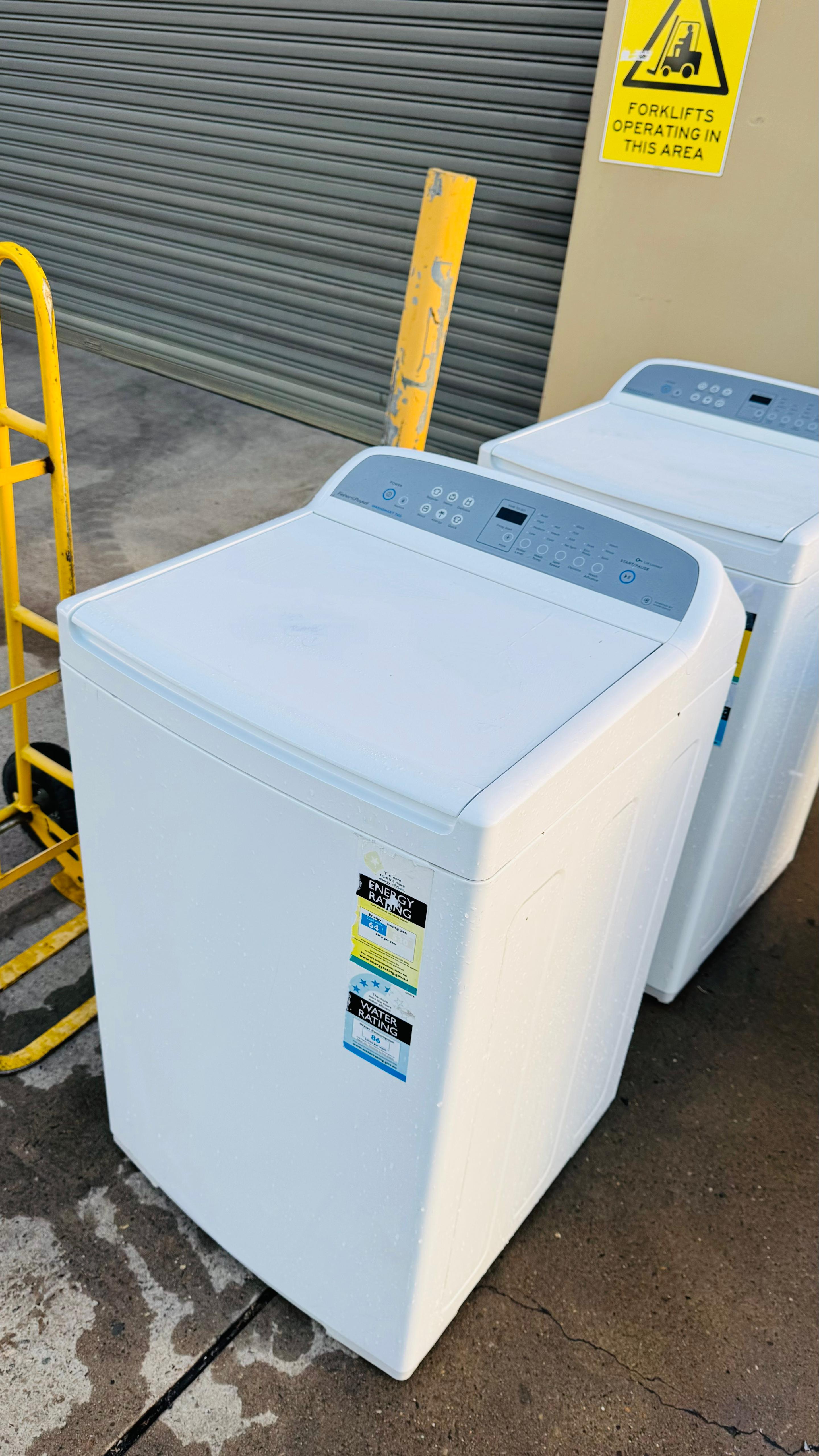 FISHER AND PAYKEL 7KGS TOP LOADER WASHING MACHINE