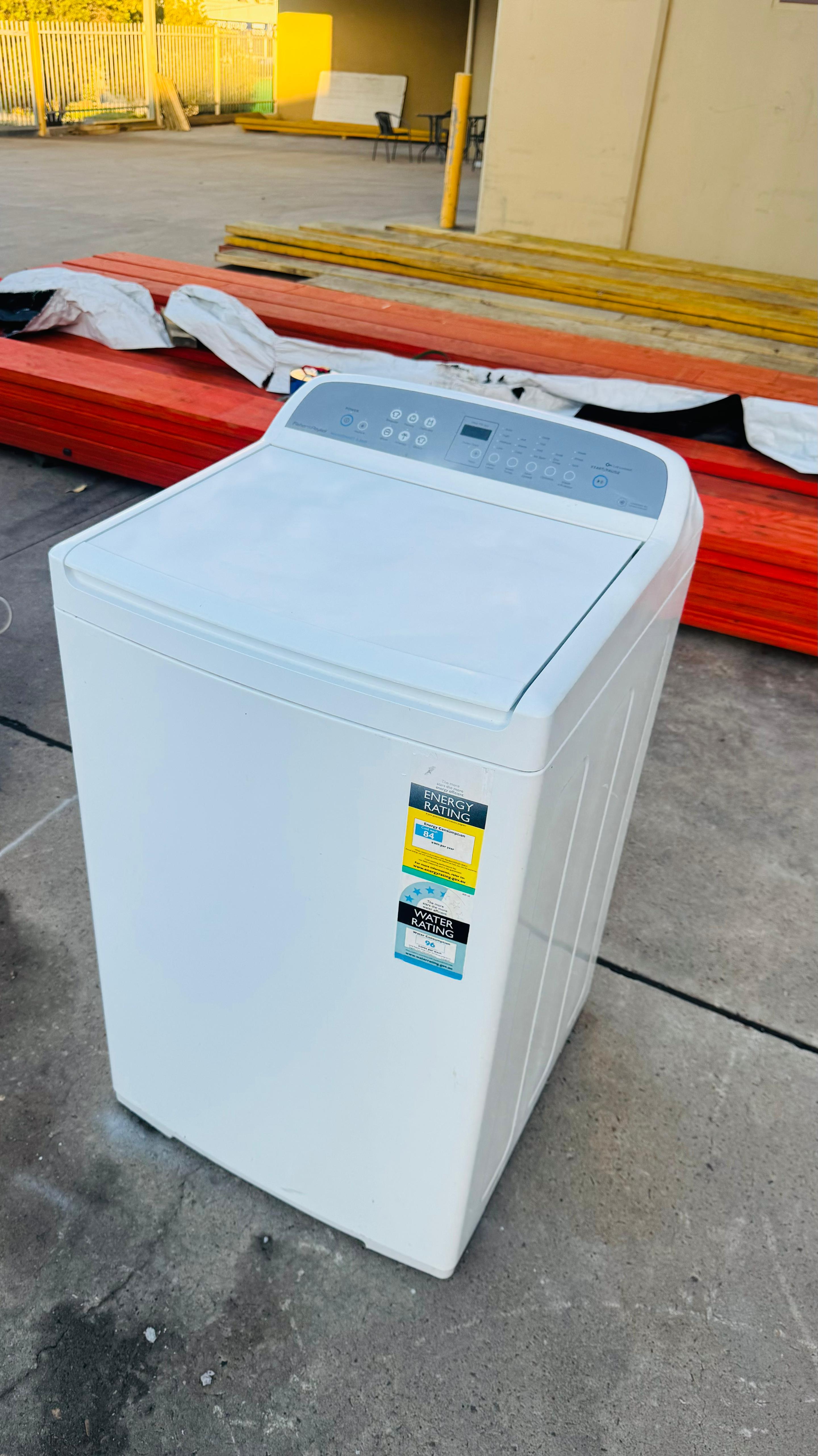 FISHER AND PAYKEL 8.5KGS TOP LOADER WASHING MACHINE