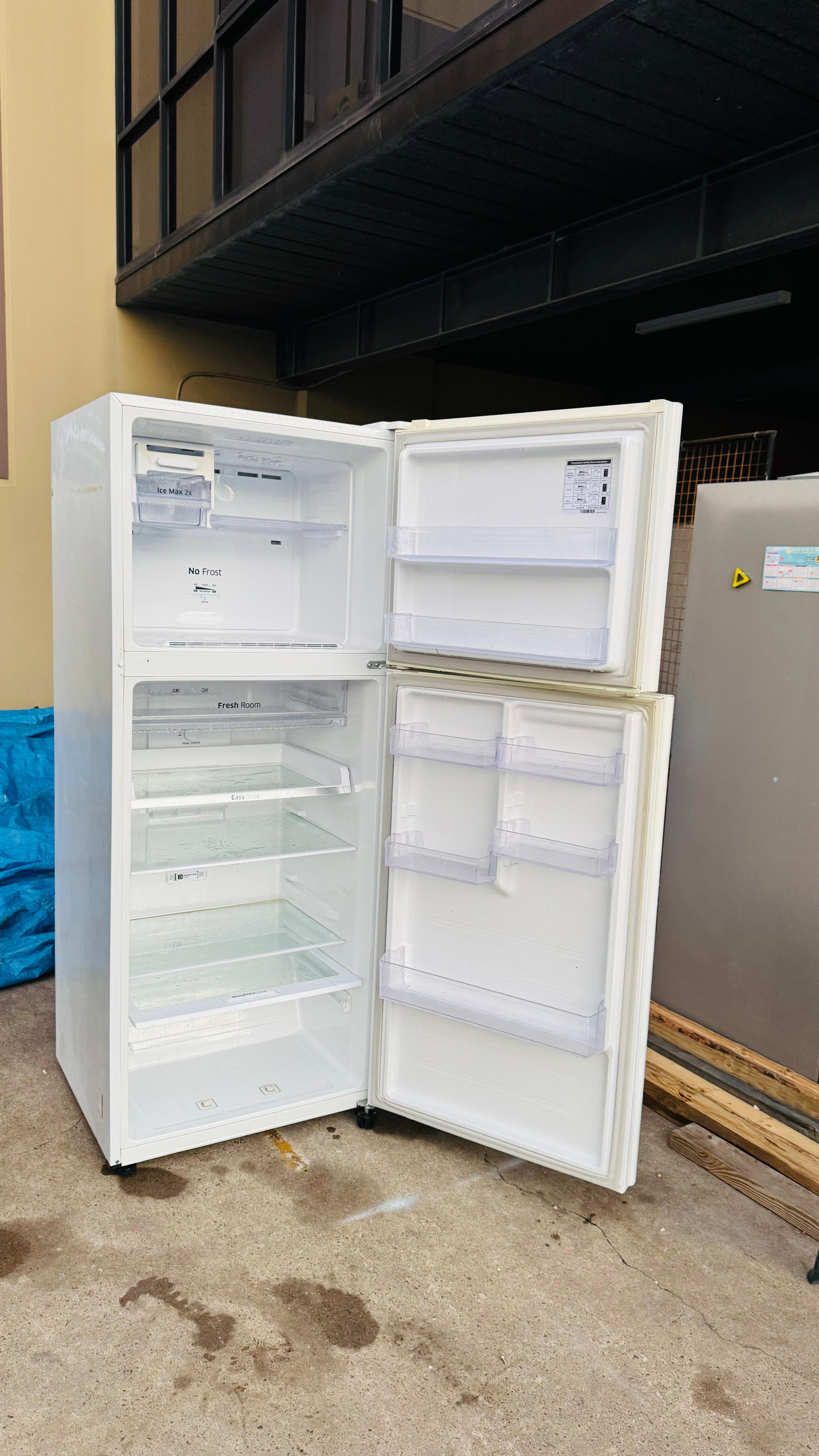 SAMSUNG 469 LITRES FRIDGE FREEZER