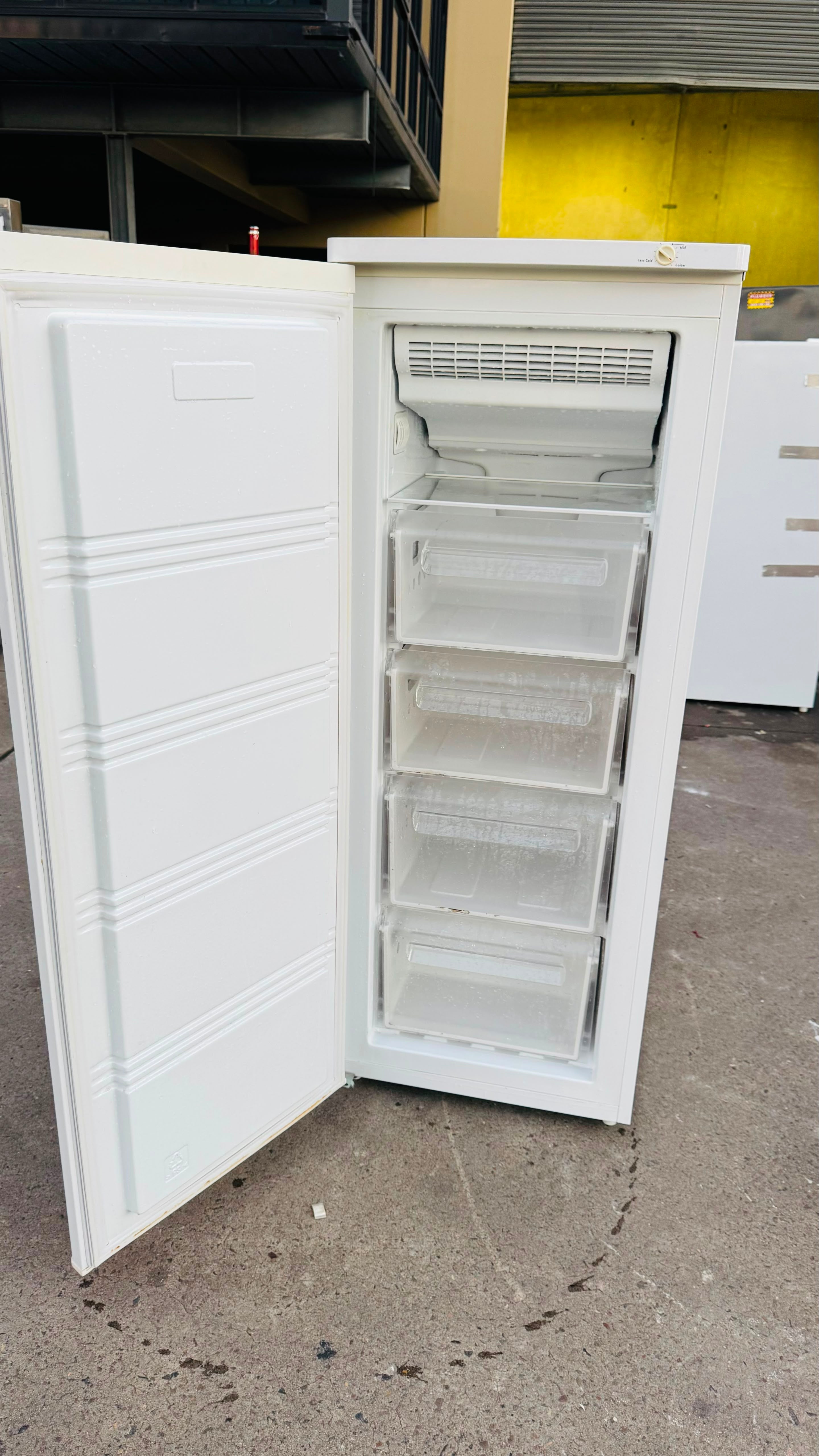 WESTINGHOUSE 230 LITRES FREEZER ONLY