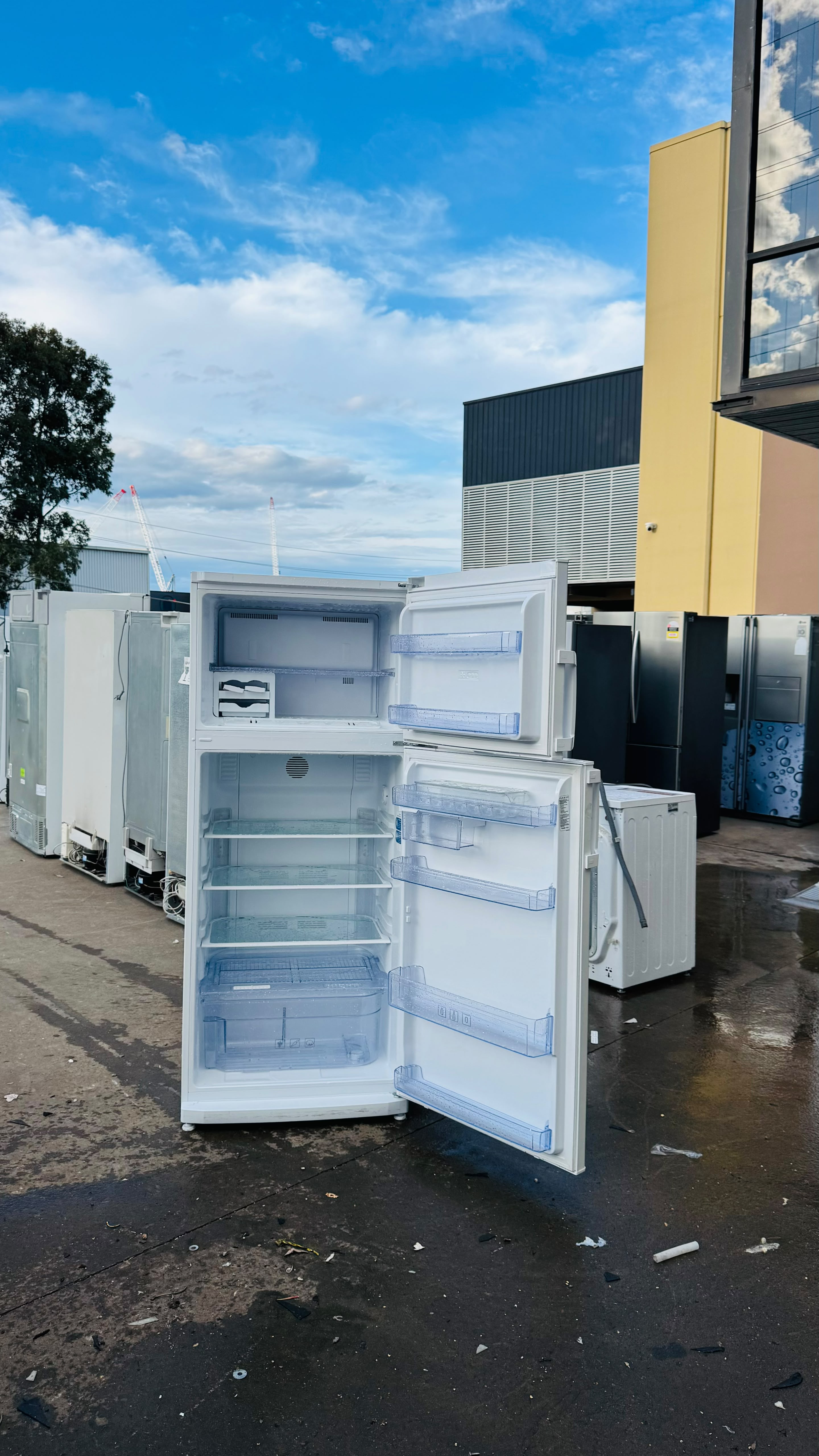 BEKO 415 LITRES FRIDGE FREEZER