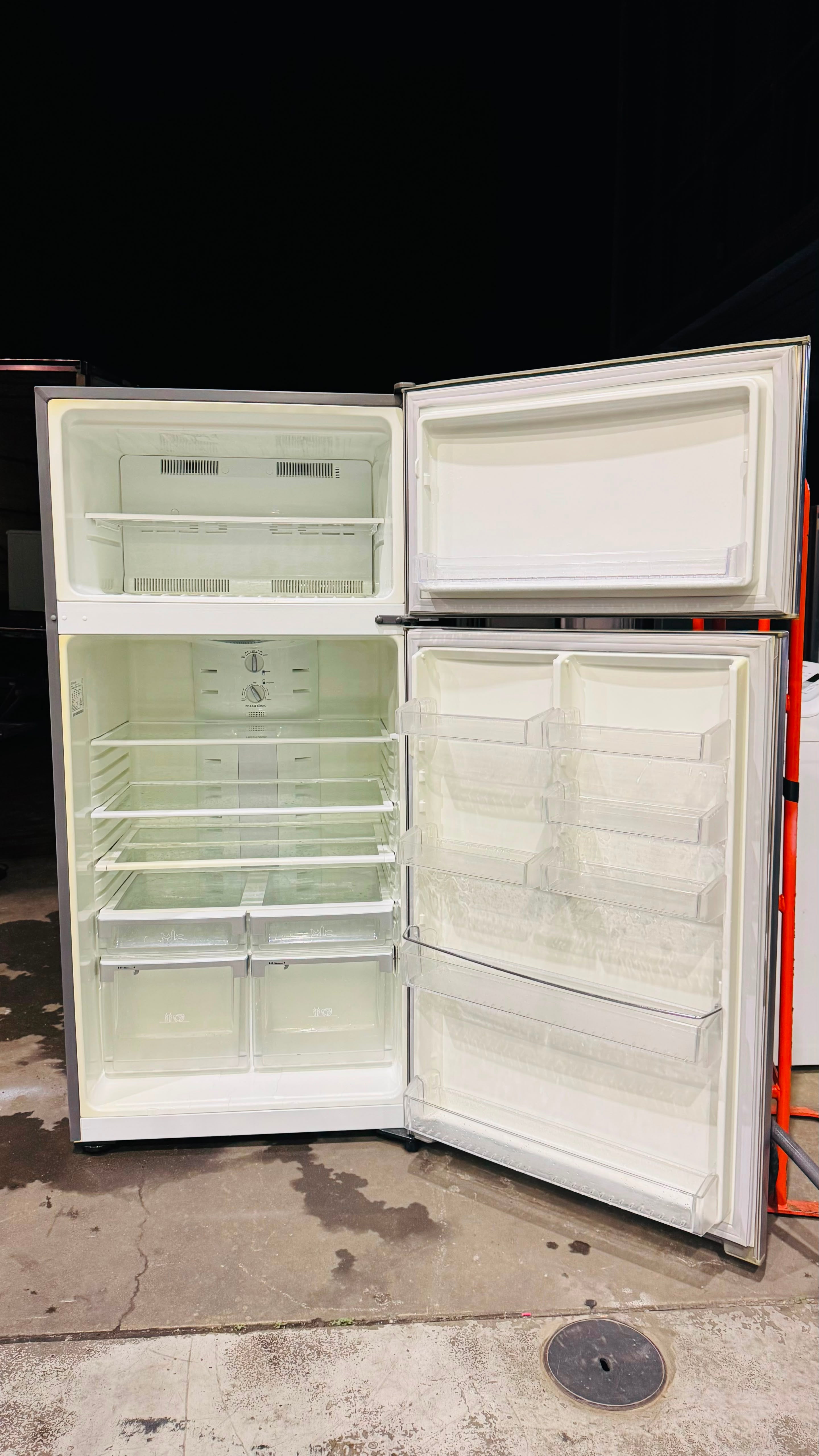 ELECTROLUX 520 LITRES FRIDGE FREEZER