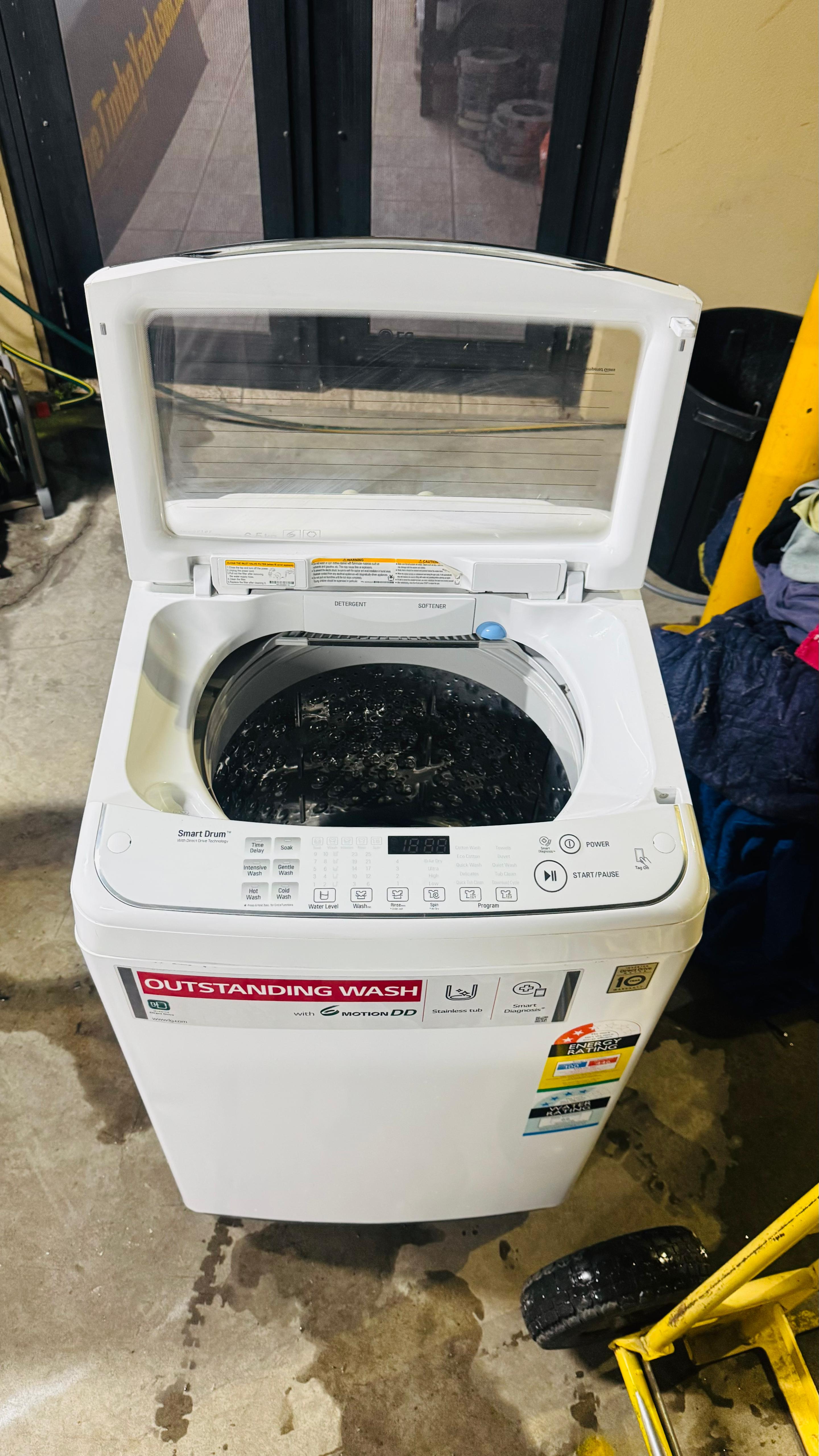 LG 6.5 KGS TOP LOADER WASHING MACHINE