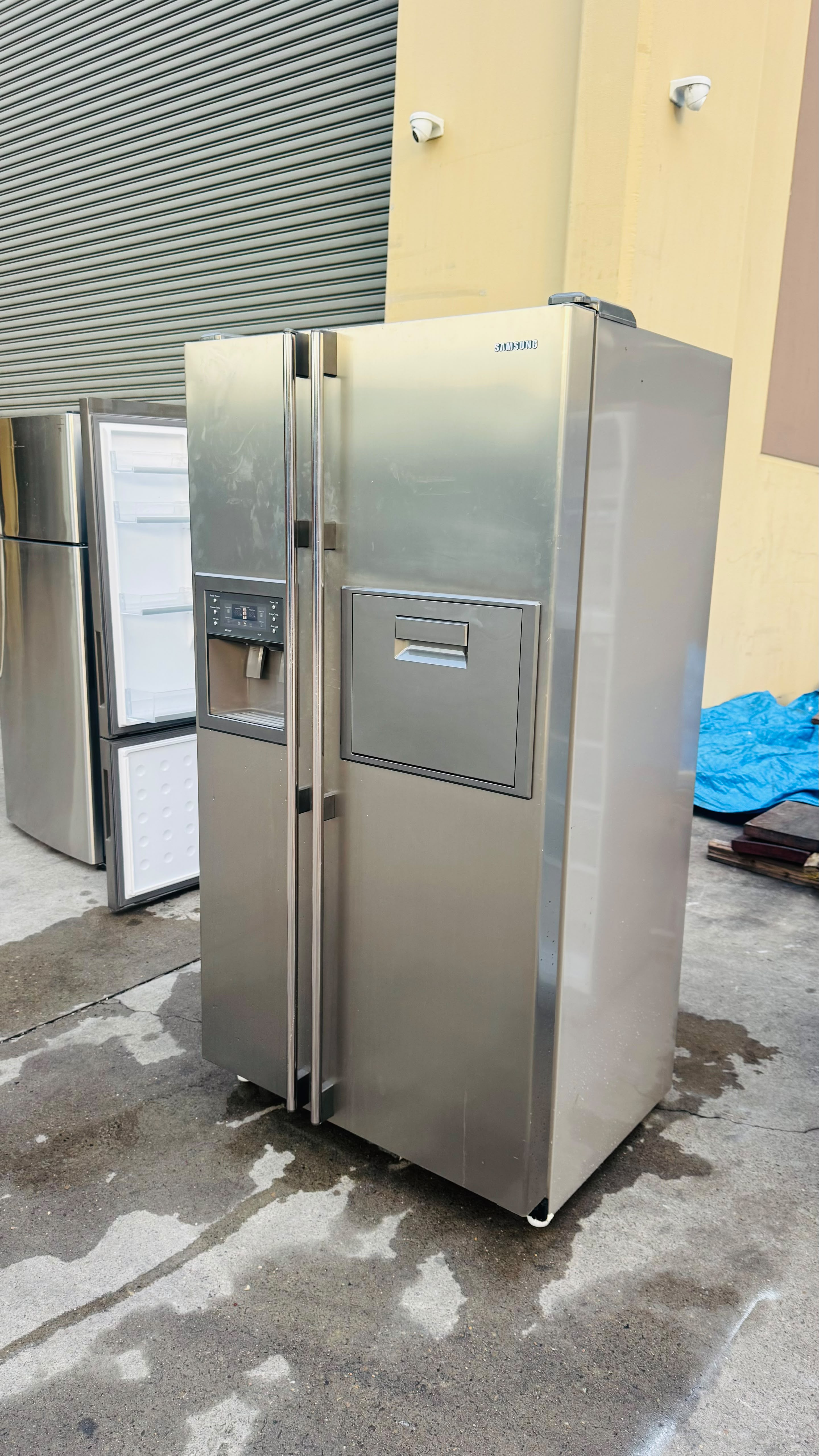 SAMSUNG 619 LITRES SIDE BY SIDE DOOR FRIDGE FREEZER