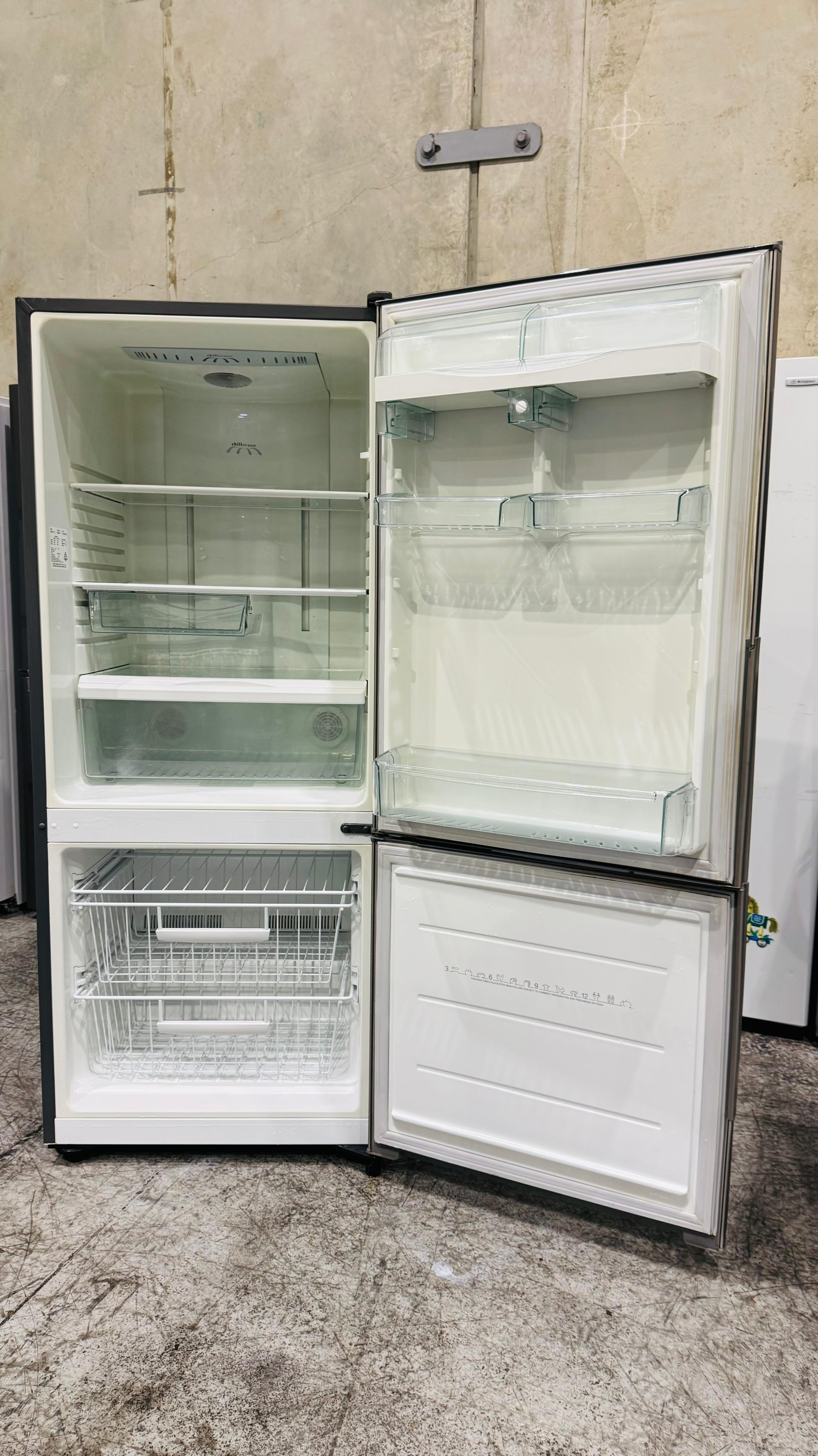 WESTINGHOUSE 430 LITRES FRIDGE FREEZER