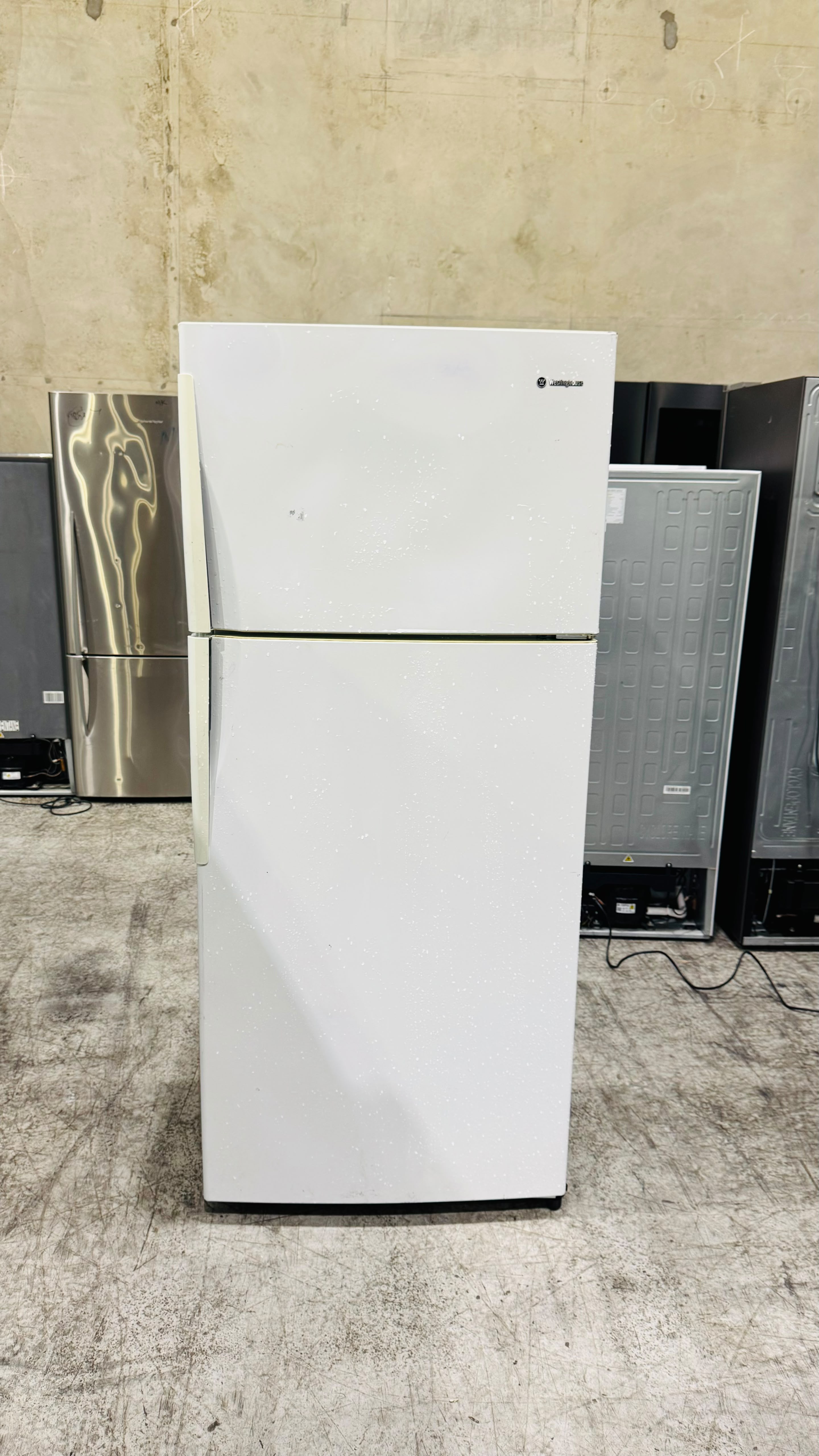 WESTINGHOUSE 420 LITRES FRIDGE FREEZER