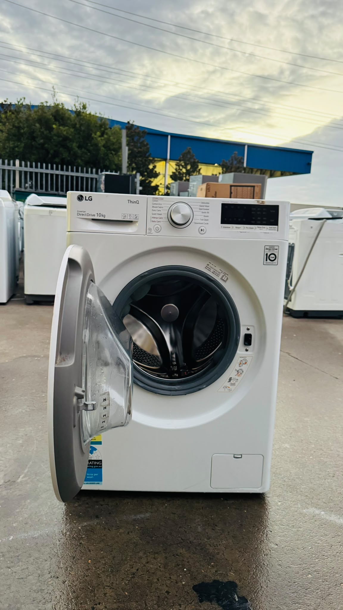 LG 10KGS FRONT LOADER WASHING MACHINE