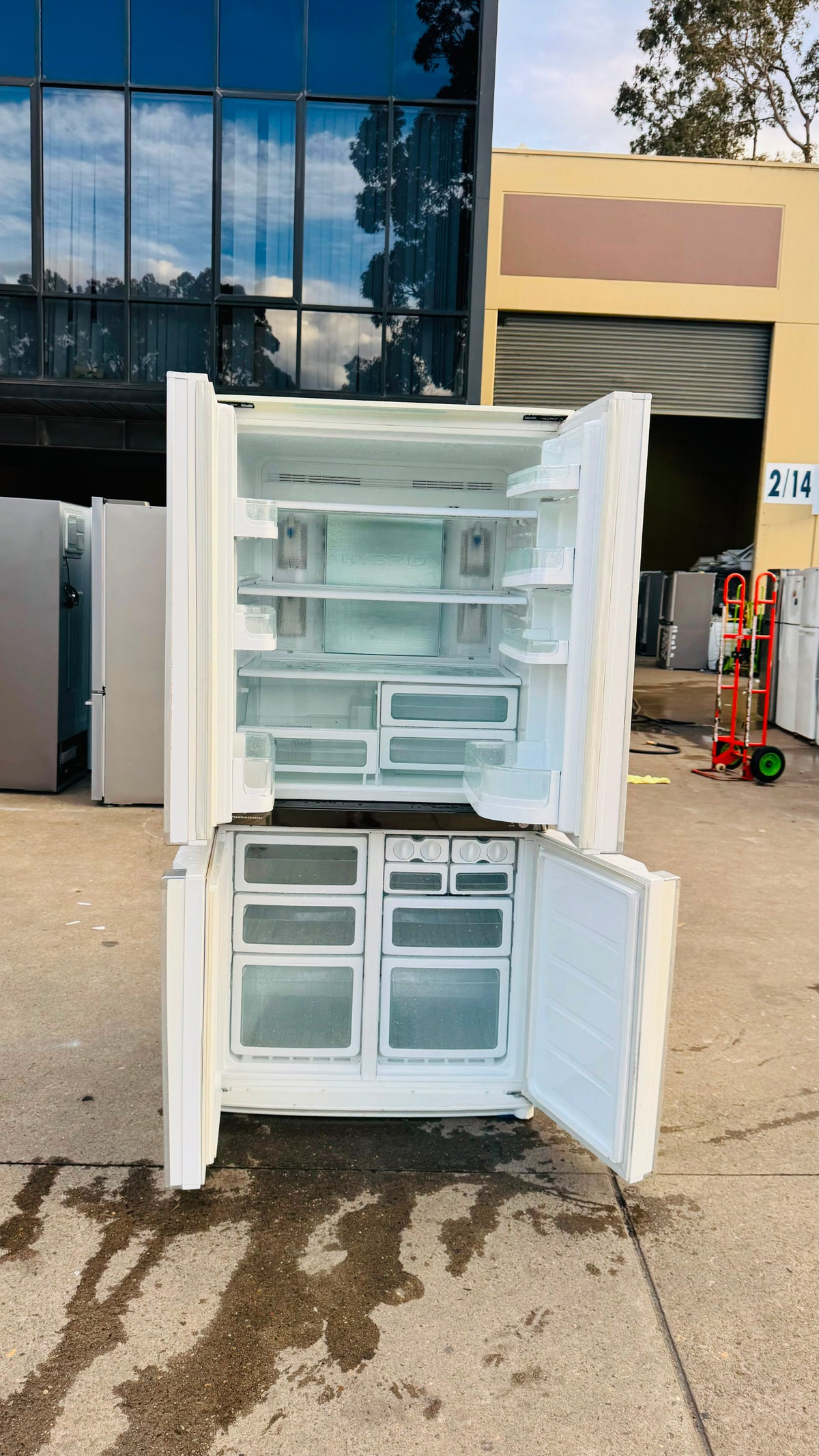 SHARP QUAD FRENCH DOOR 653 LITRES FRIDGE FREEZER