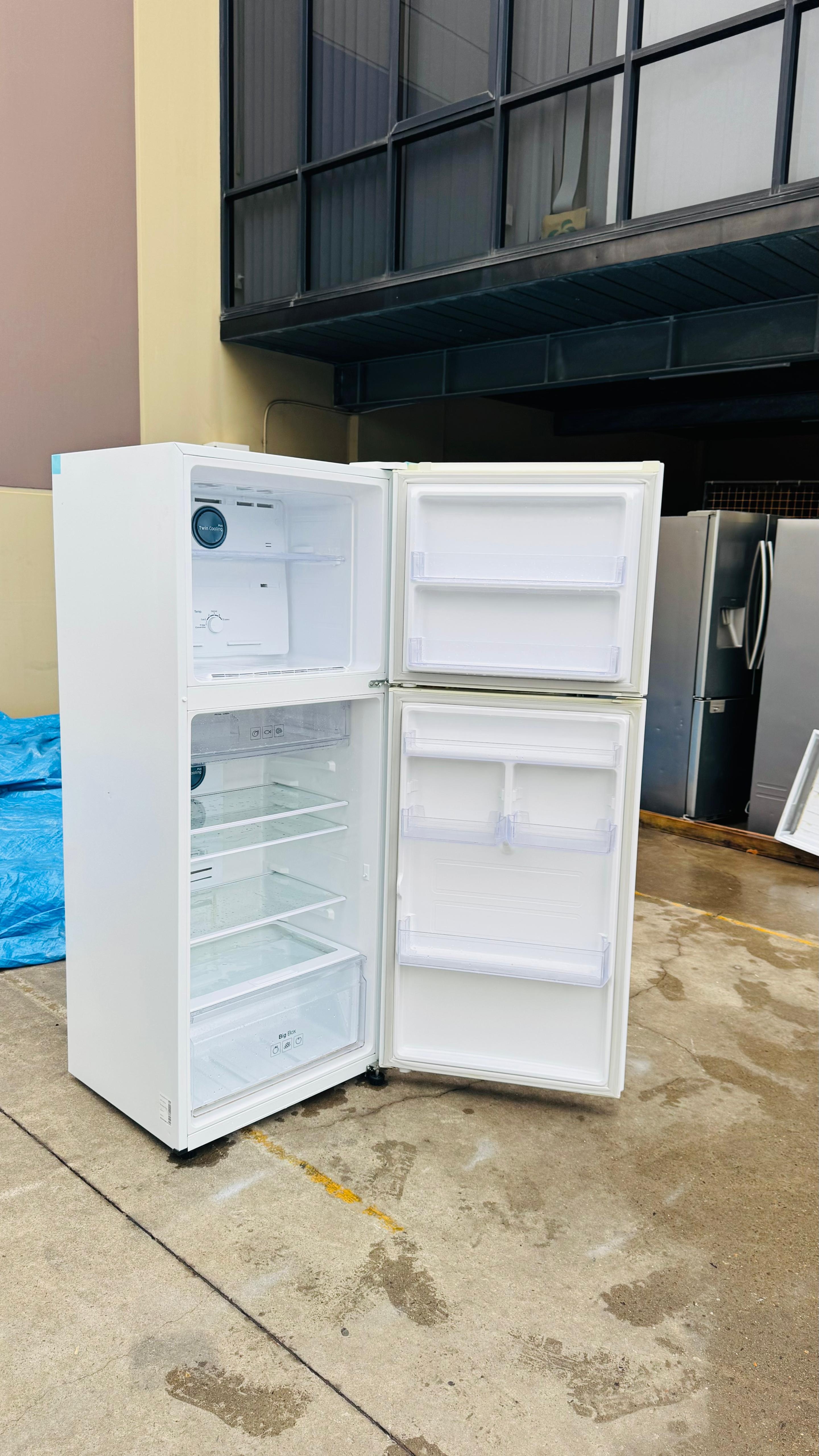 SAMSUNG 400 LITRES FRIDGE FREEZER