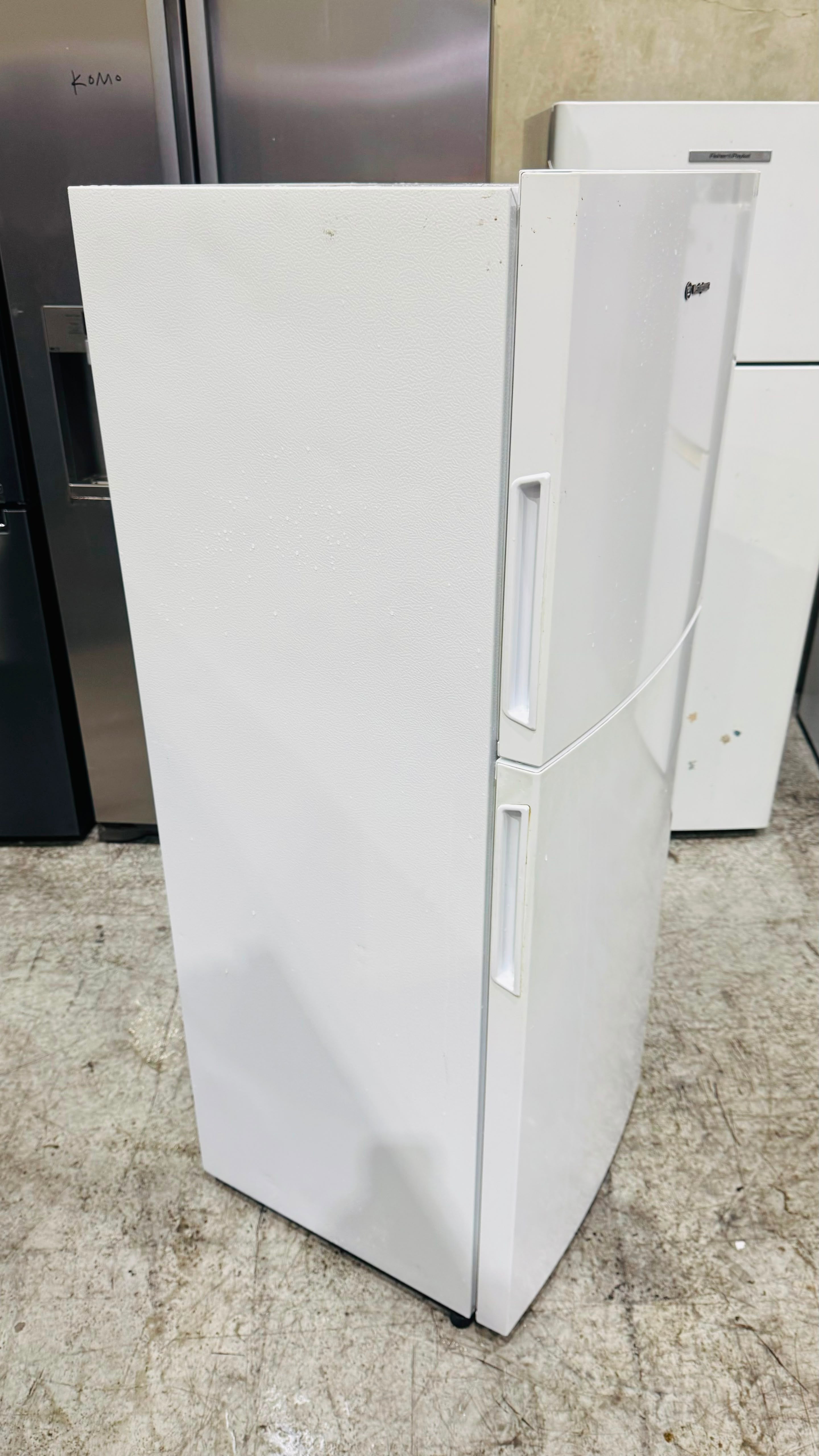 WESTINGHOUSE 246 LITRES FRIDGE FREEZER