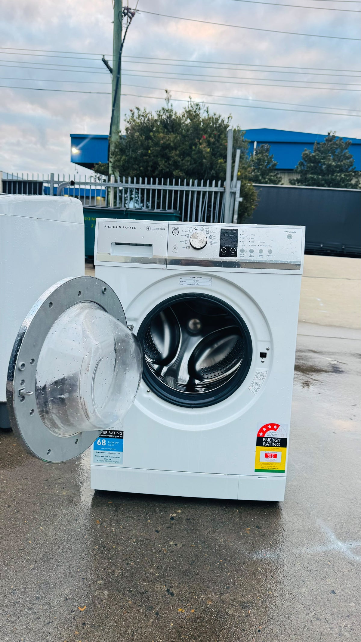 FISHER AND PAYKEL 8KGS FRONT LOADER WASHING MACHINE