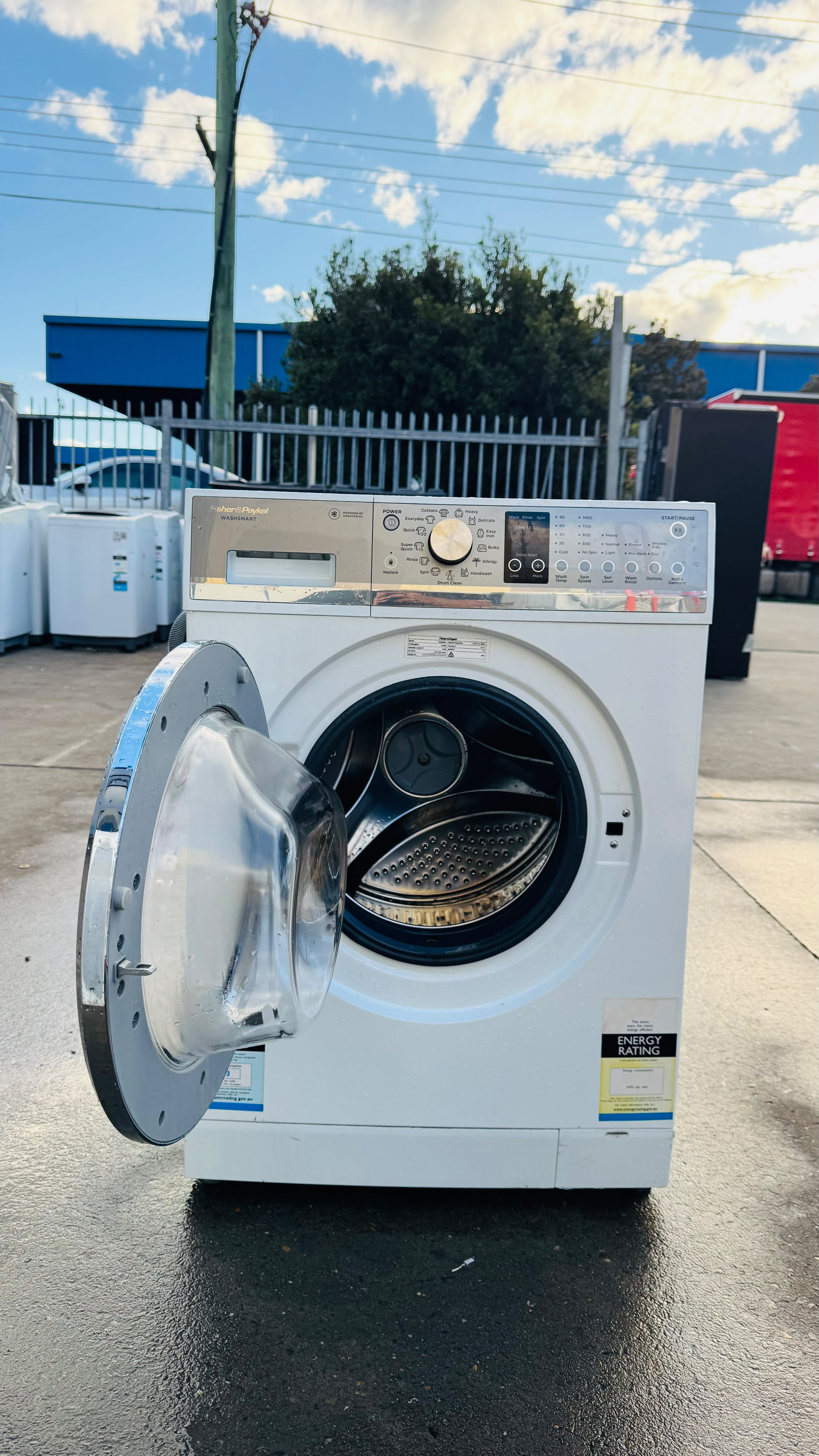FISHER AND PAYKEL 8.5KGS FRONT LOADER WASHING MACHINE