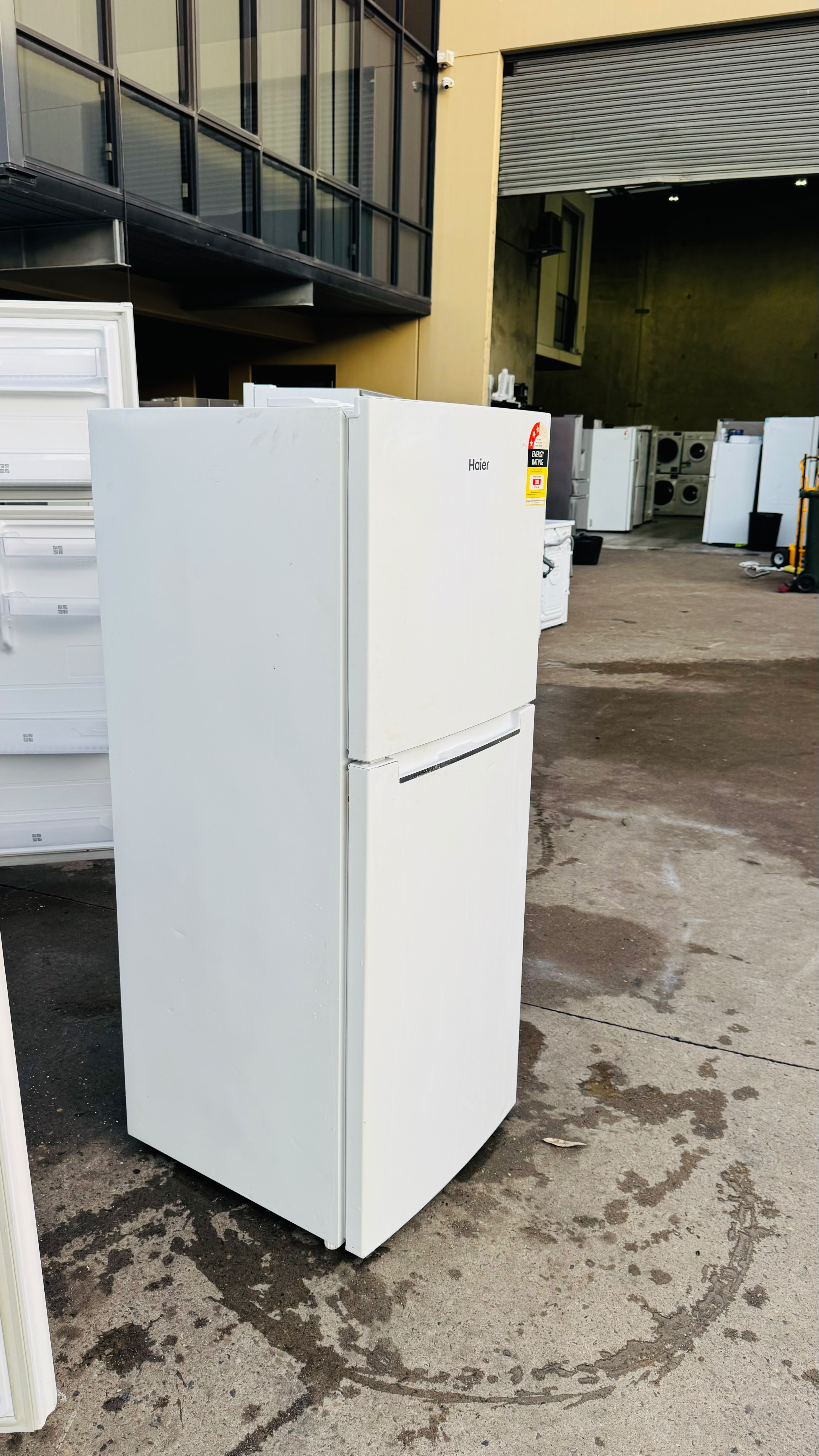 HAIER 220 LITRES FRIDGE FREEZER
